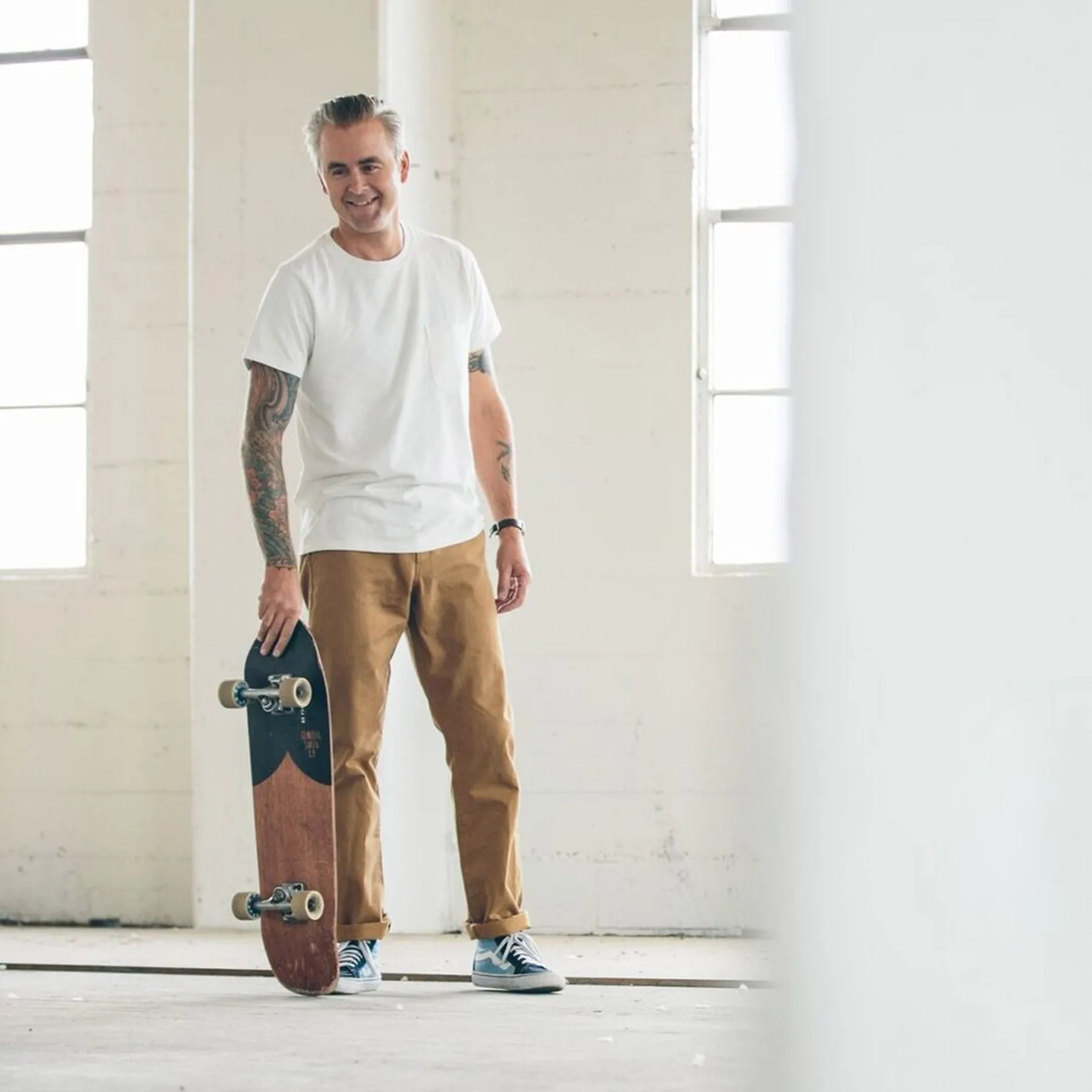 The Democratic Chino in British Khaki sold by Taylor Stitch product image thumbnail 3