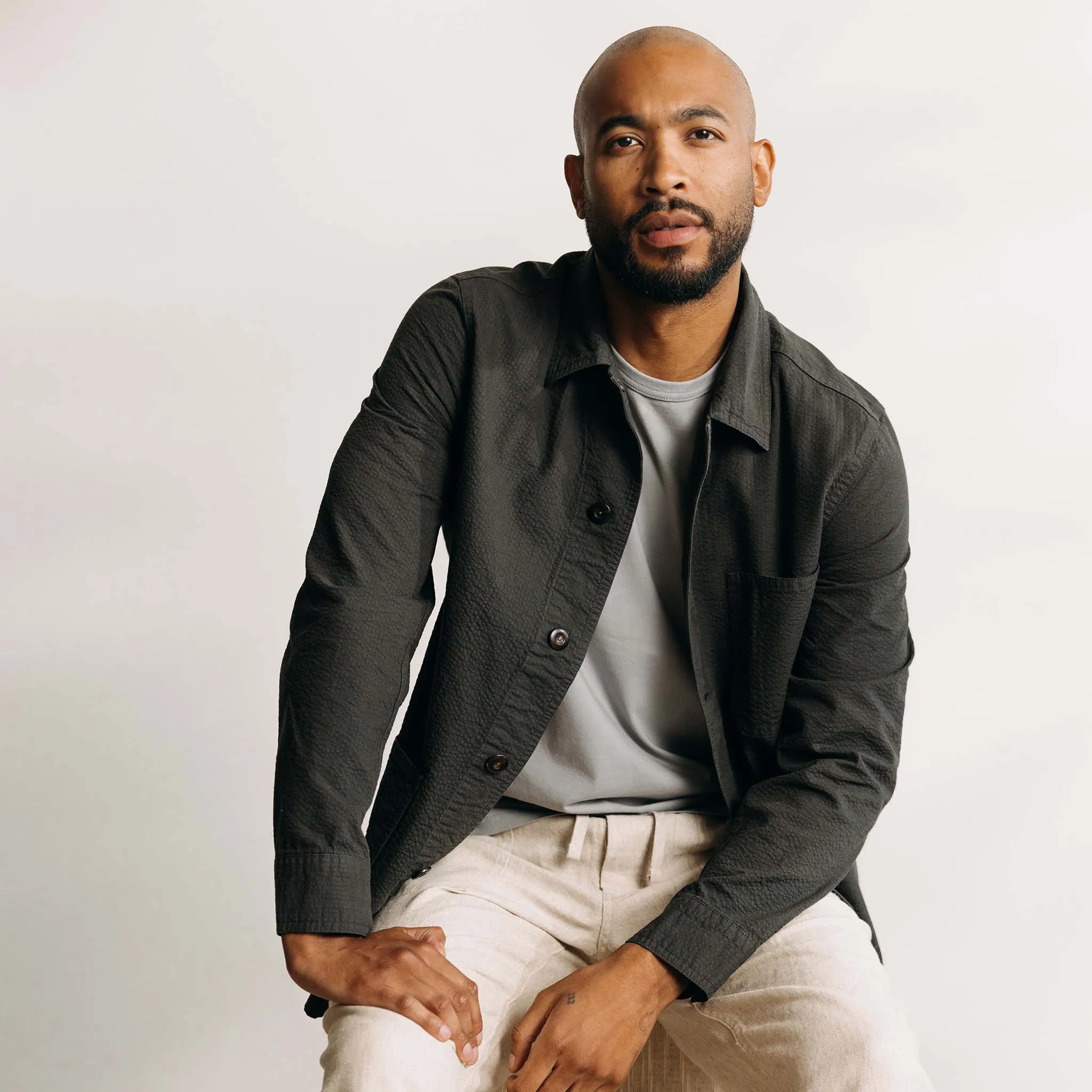 The Ojai Jacket in Faded Black Seersucker sold by Taylor Stitch product image thumbnail 2