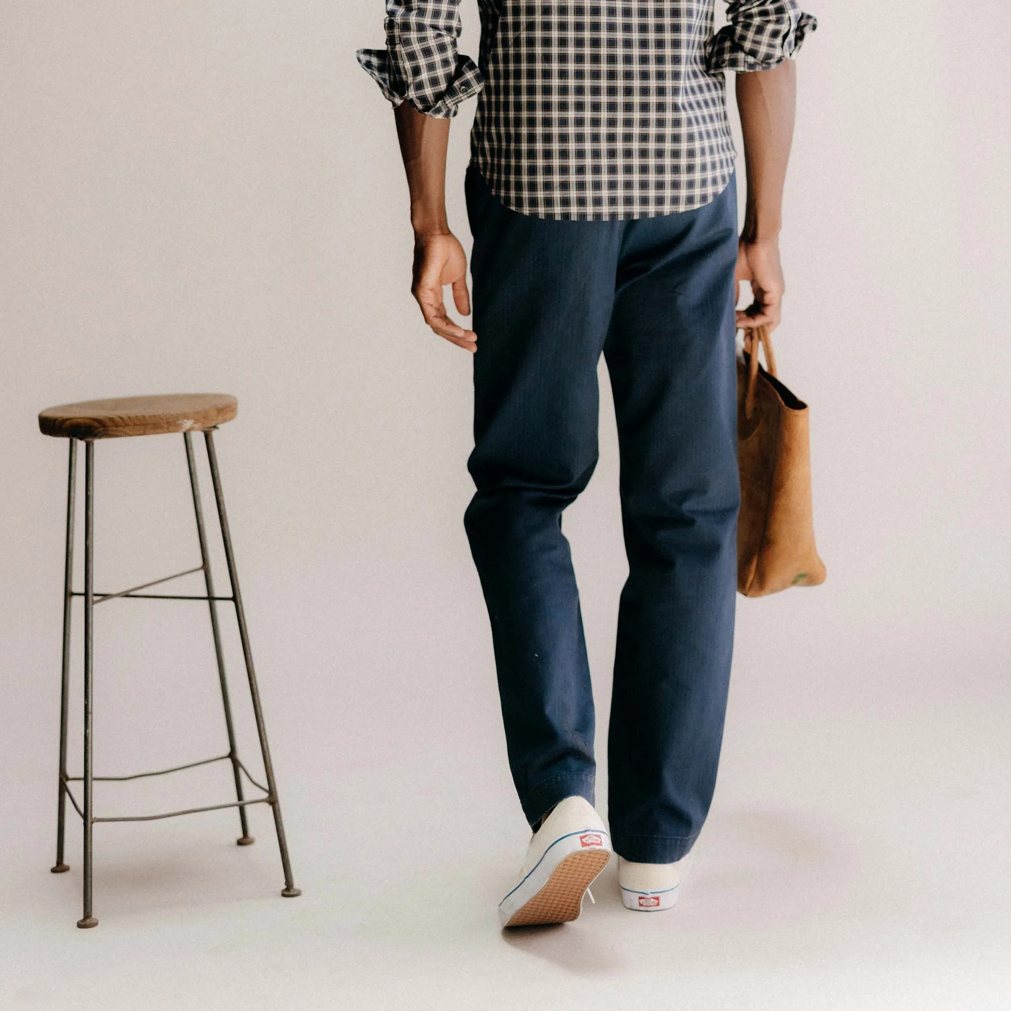 The Matlow Pant in Dark Navy Herringbone sold by Taylor Stitch product image thumbnail 4