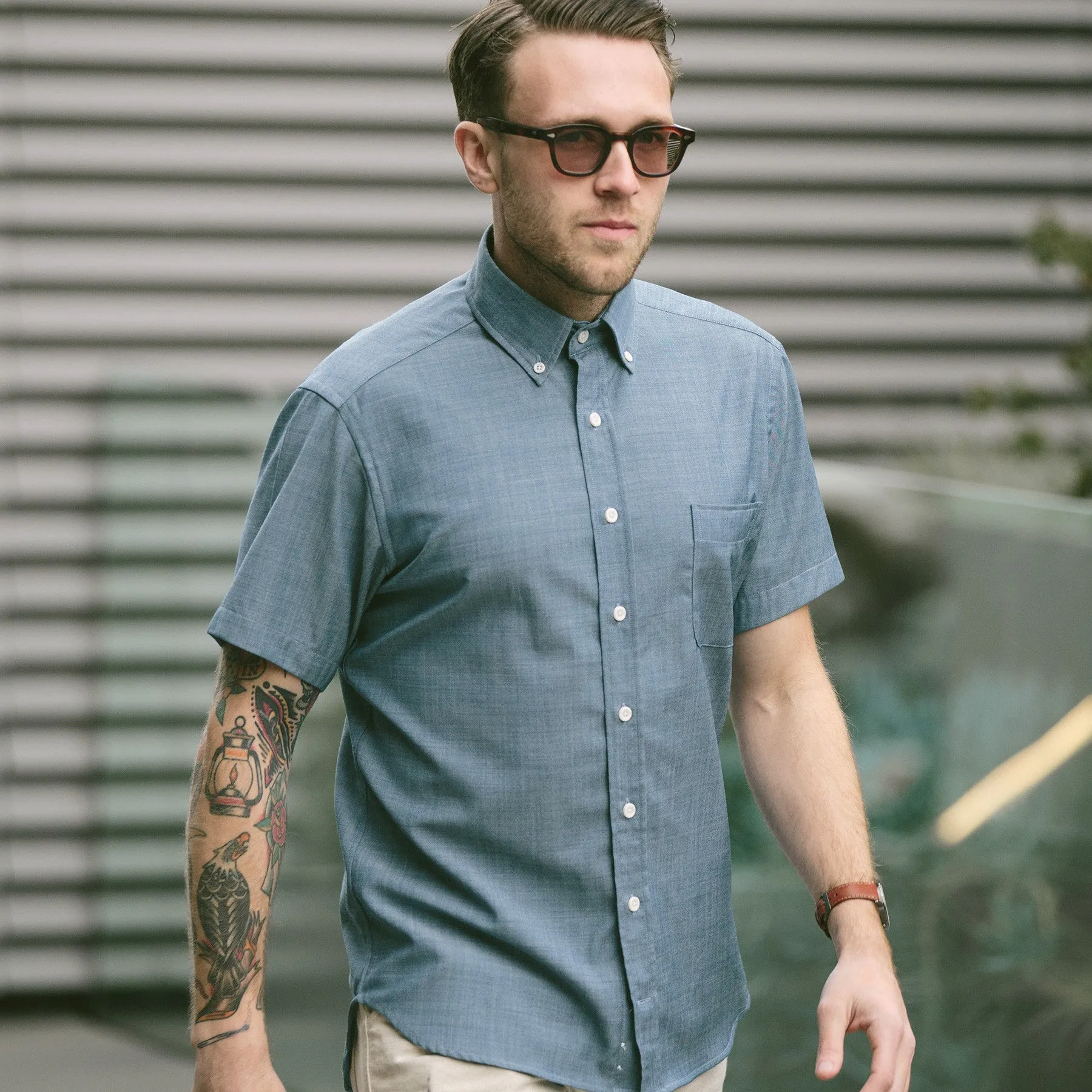 The Short Sleeve Jack in Sky Blue Chambray sold by Taylor Stitch product image thumbnail 2