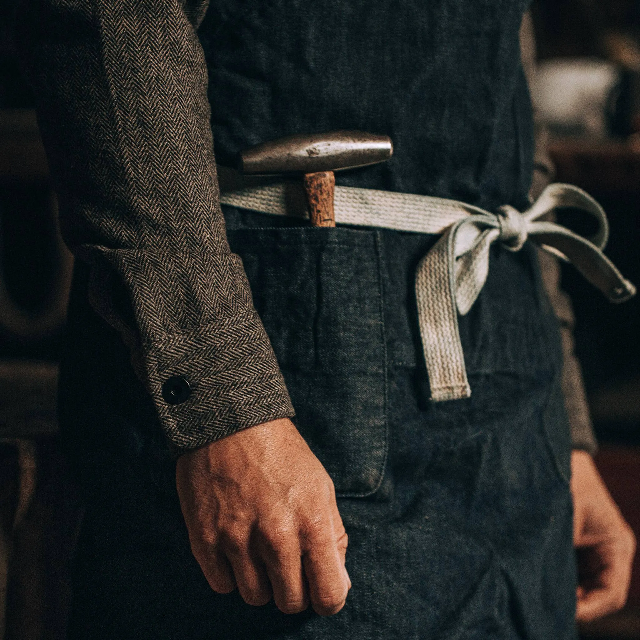 The Work Apron in Cone Mills Reserve Selvage sold by Taylor Stitch product image thumbnail 4