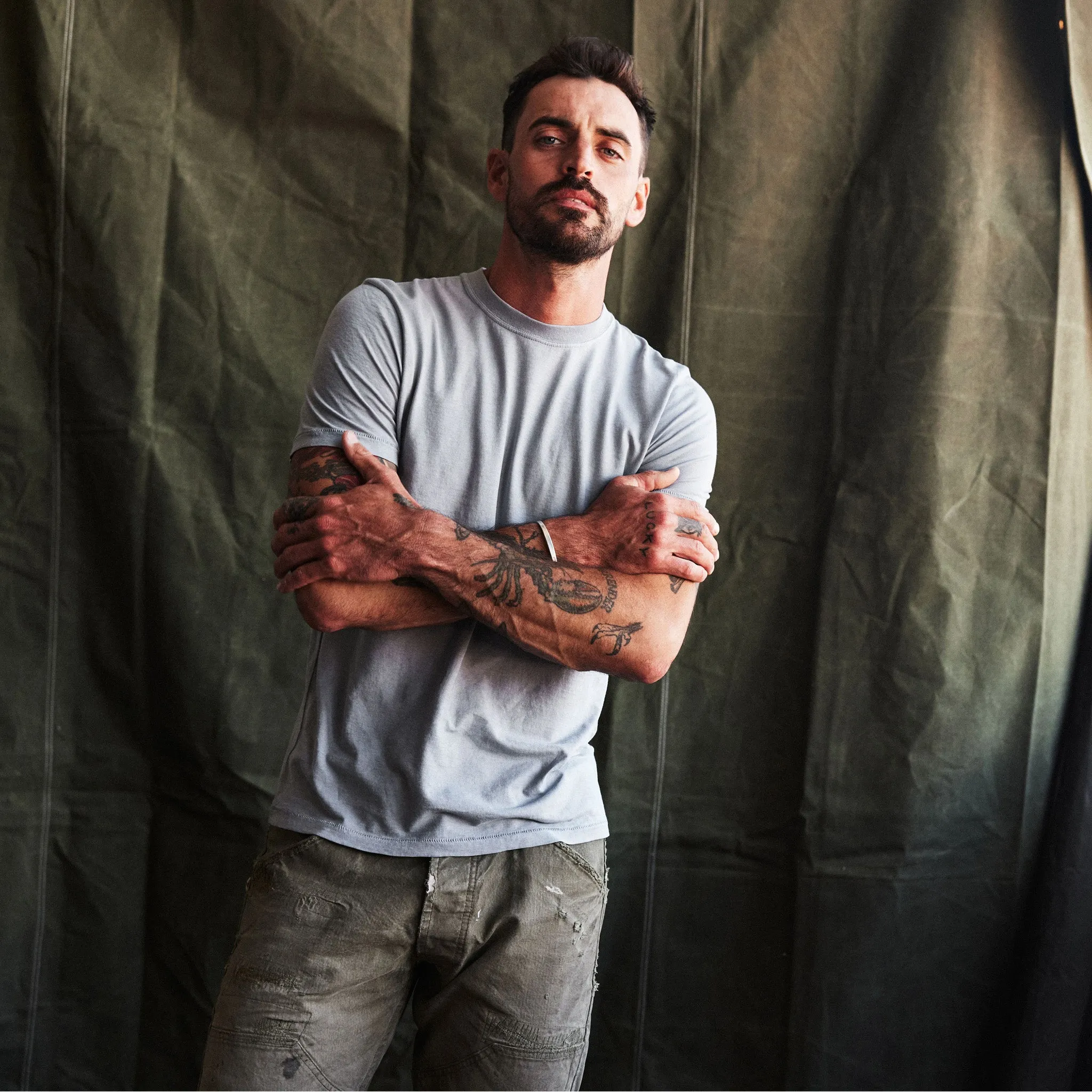 The Cotton Hemp Tee in Tradewinds sold by Taylor Stitch product image thumbnail 4