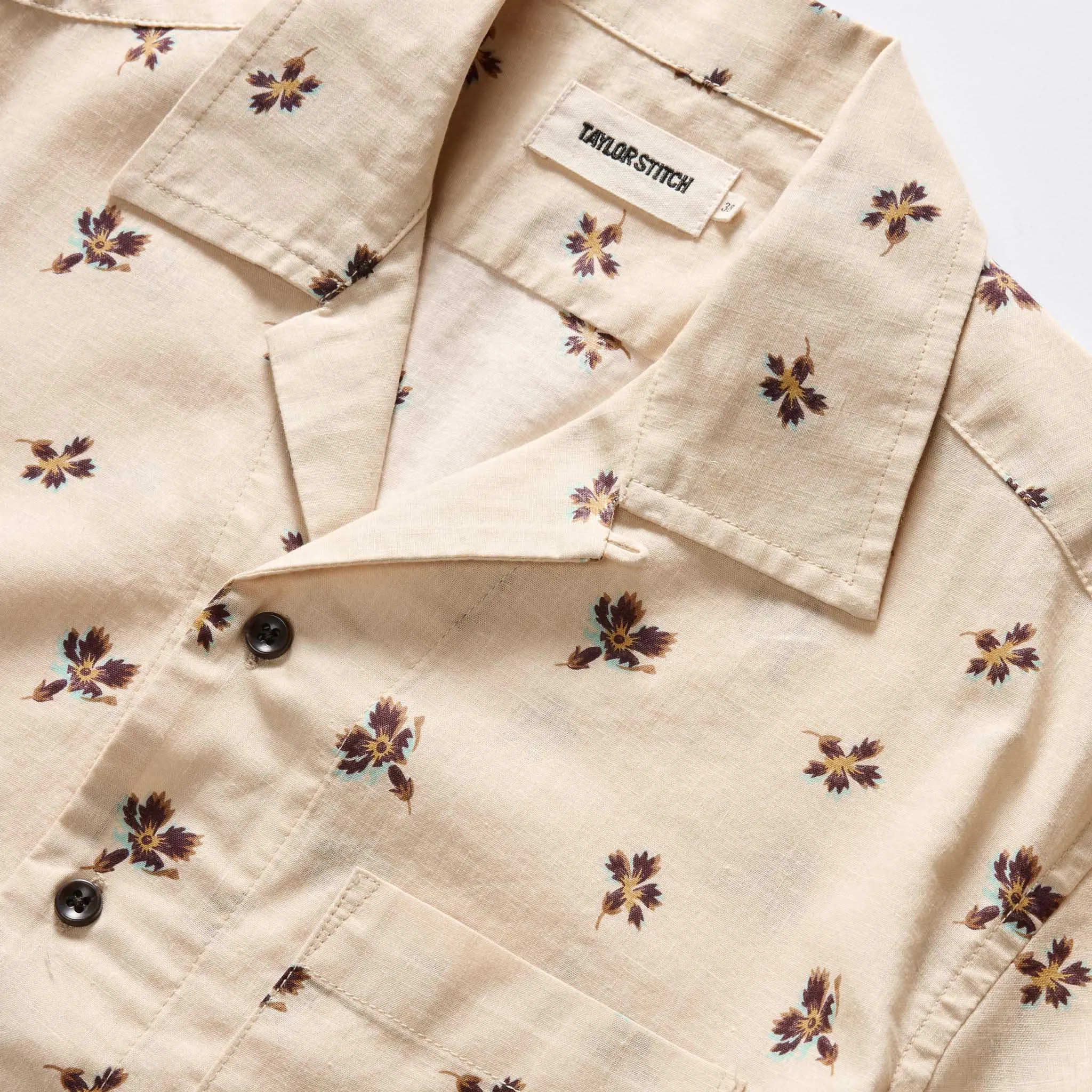 The Short Sleeve Hawthorne in Almond Floral sold by Taylor Stitch product image thumbnail 5