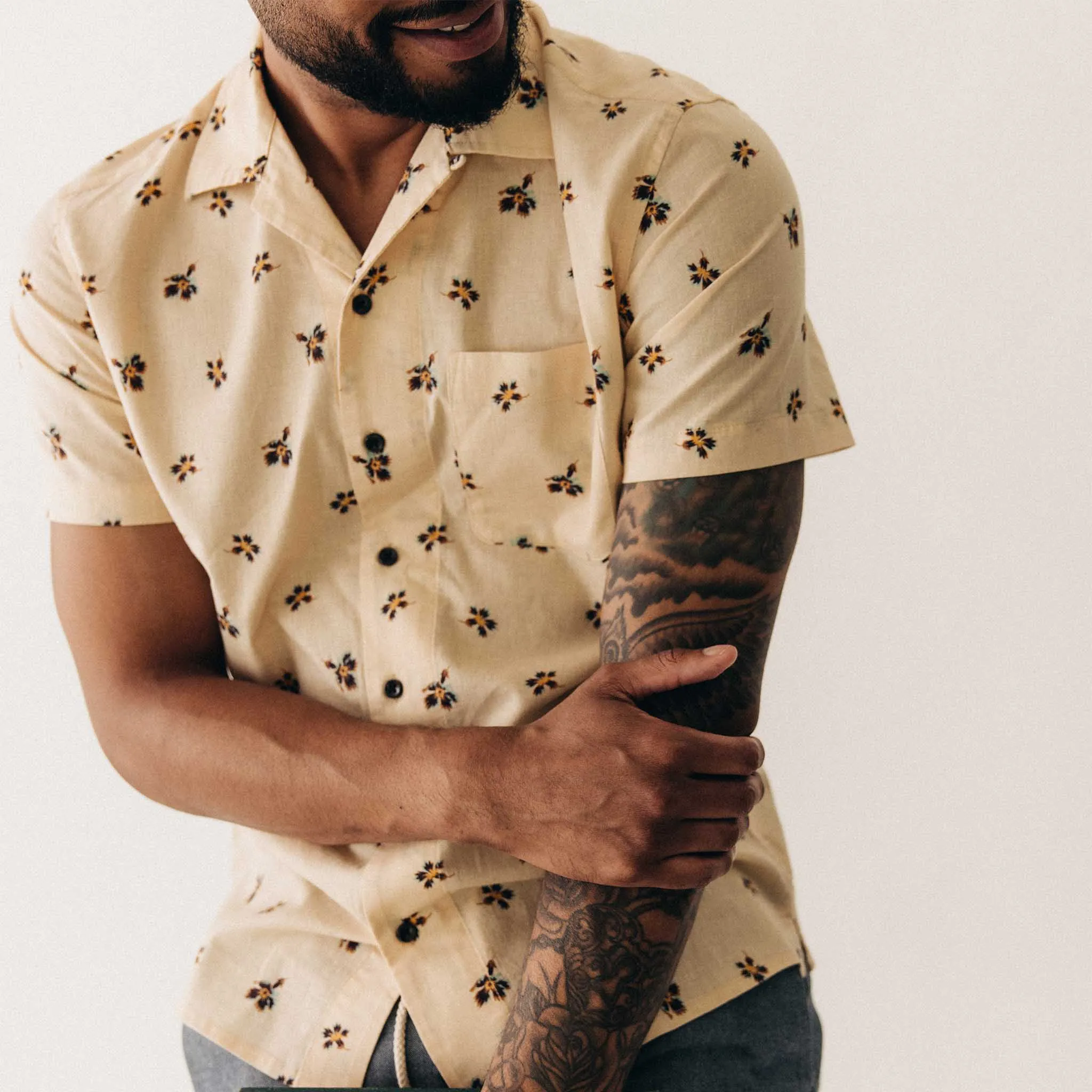 The Short Sleeve Hawthorne in Almond Floral sold by Taylor Stitch product image thumbnail 3