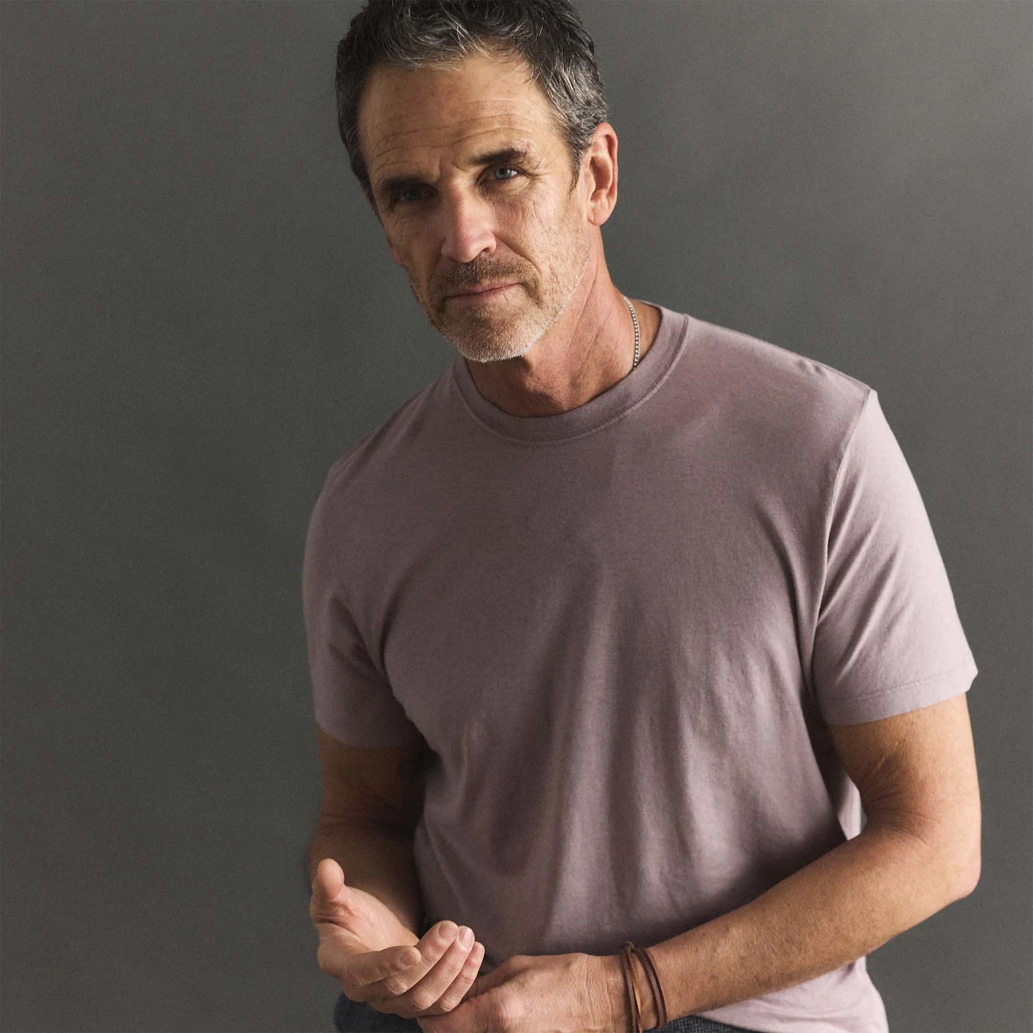 The Cotton Hemp Tee in Poppy Seed sold by Taylor Stitch product image thumbnail 3
