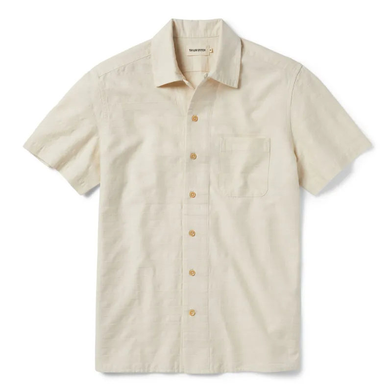 The Short Sleeve Hawthorne in Sand sold by Taylor Stitch