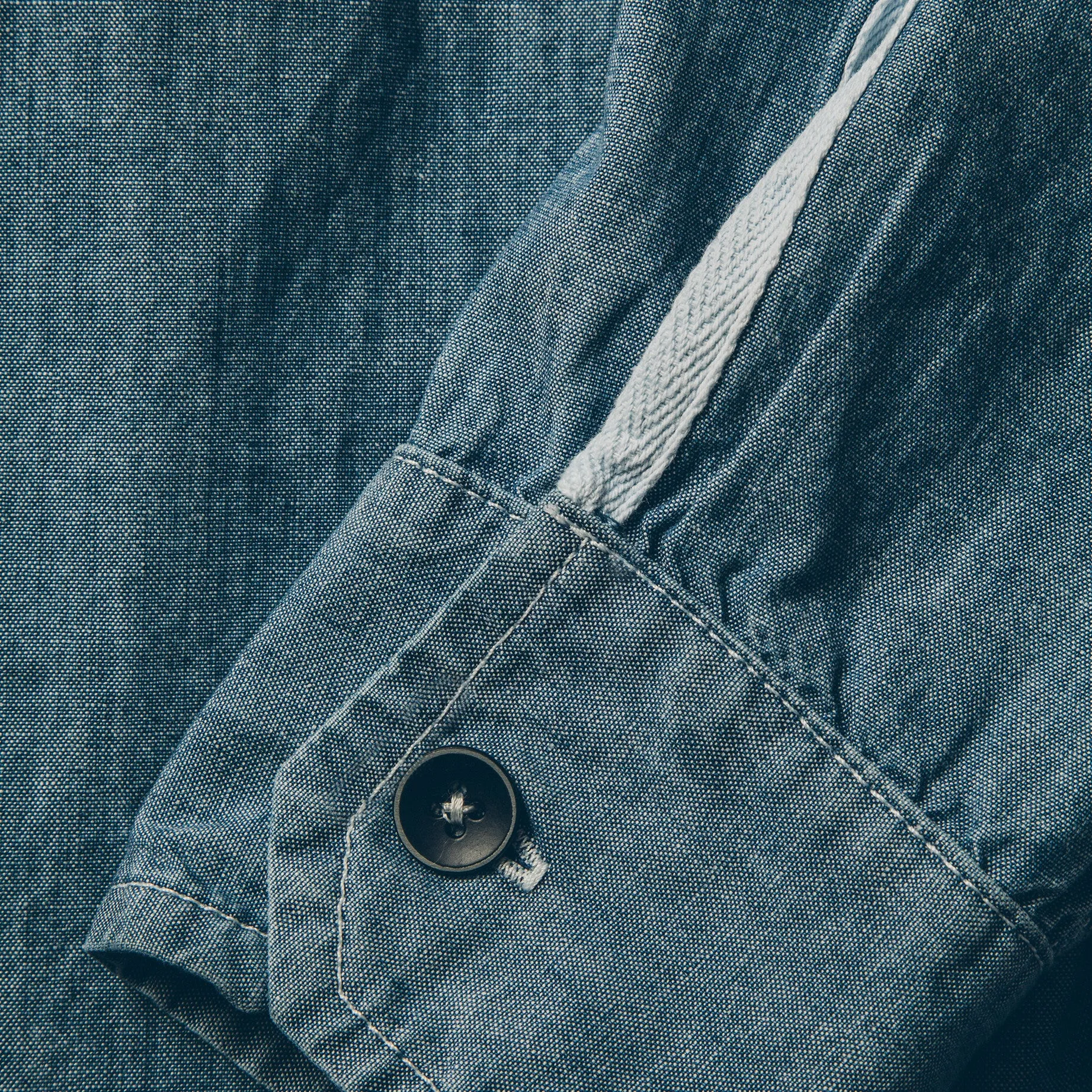 The Utility Shirt in Sea Washed Chambray sold by Taylor Stitch product image thumbnail 4