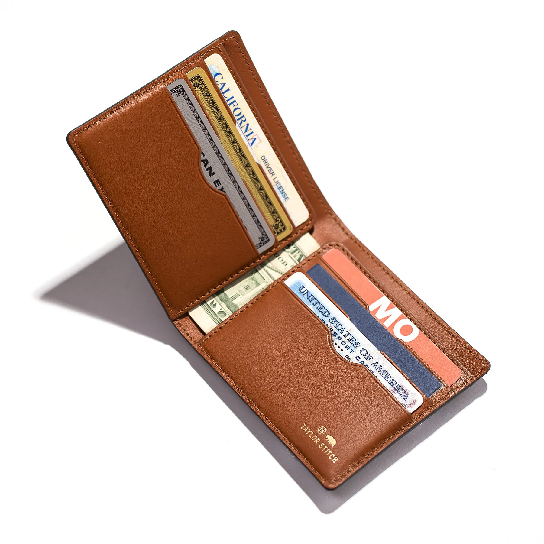 The Minimalist Billfold in Canyon sold by Taylor Stitch product image thumbnail 2