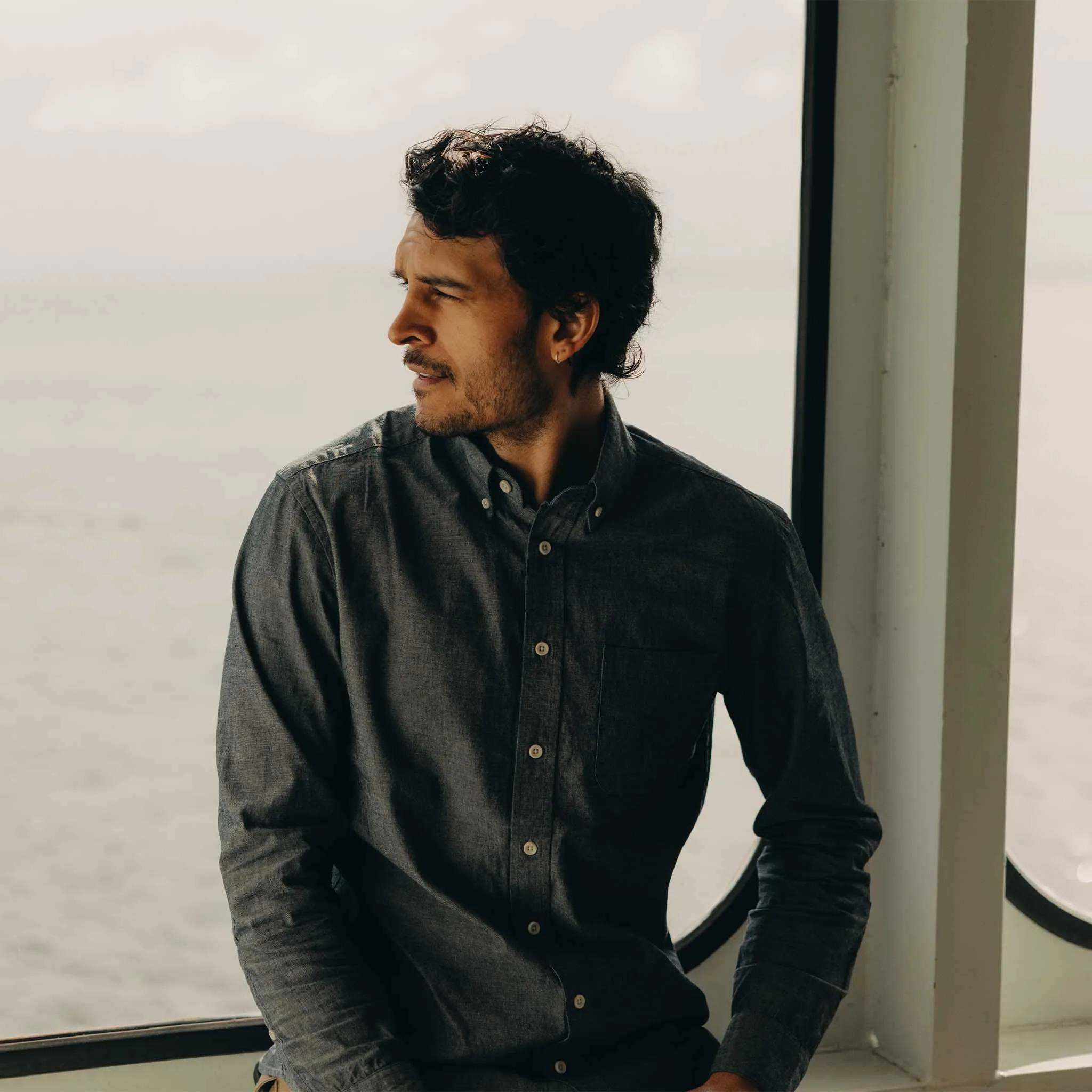 The Jack in Rinsed Indigo Chambray sold by Taylor Stitch product image thumbnail 5