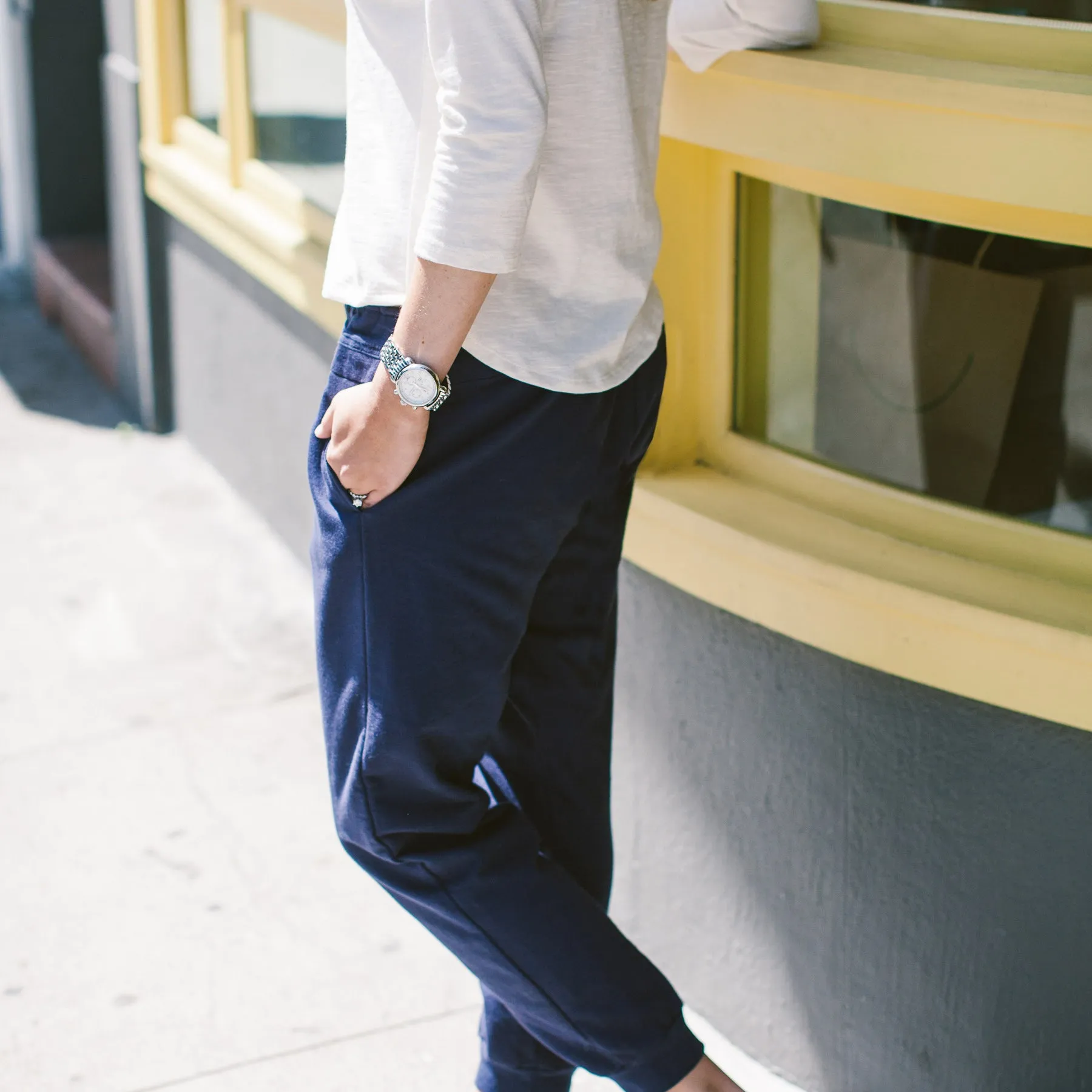 The Weekend Pant in Navy sold by Taylor Stitch product image thumbnail 5