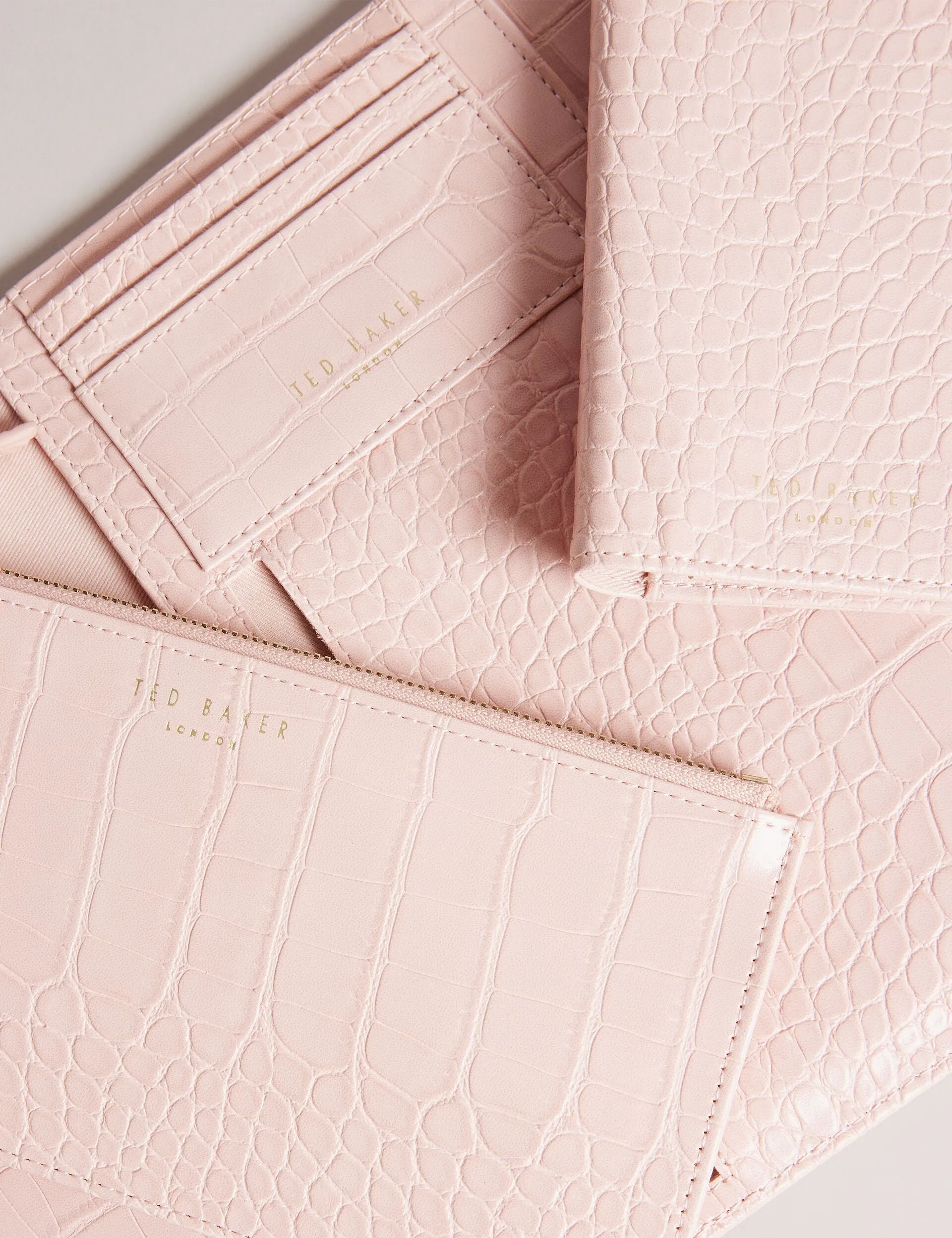 TRAVELZ | PL-PINK sold by Ted Baker product image thumbnail 4