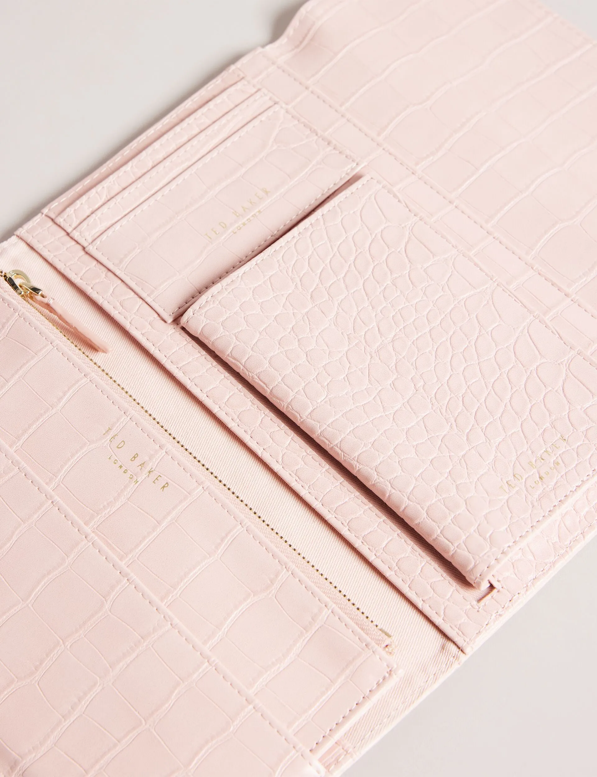 TRAVELZ | PL-PINK sold by Ted Baker product image thumbnail 3