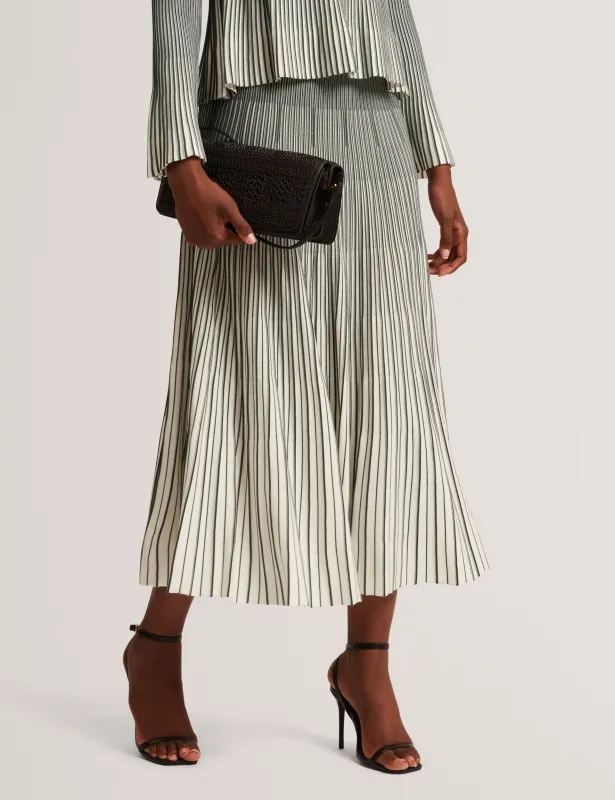 JENAVIA | DK-GREEN sold by Ted Baker