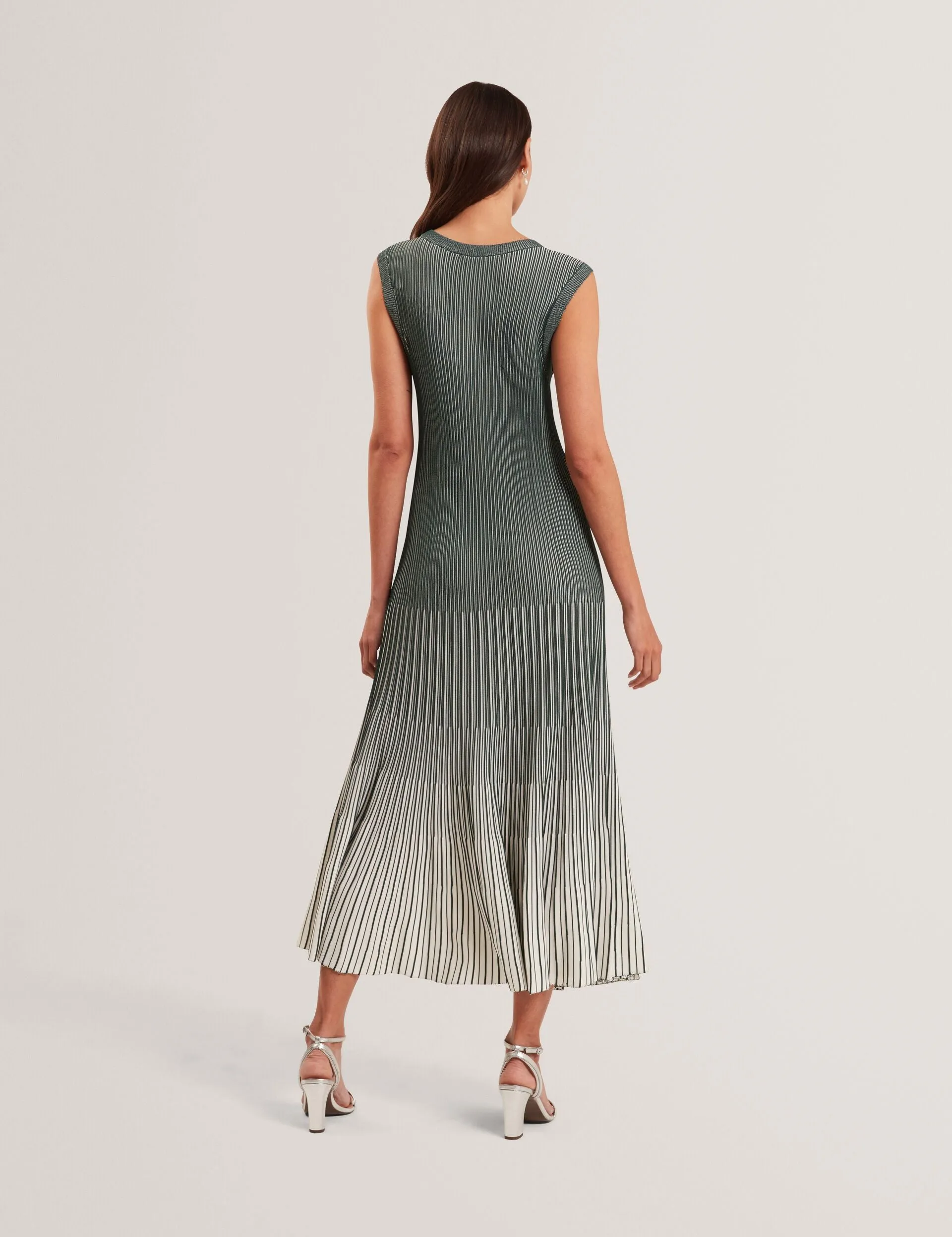 DILYLAA | DARK GREEN sold by Ted Baker product image thumbnail 4