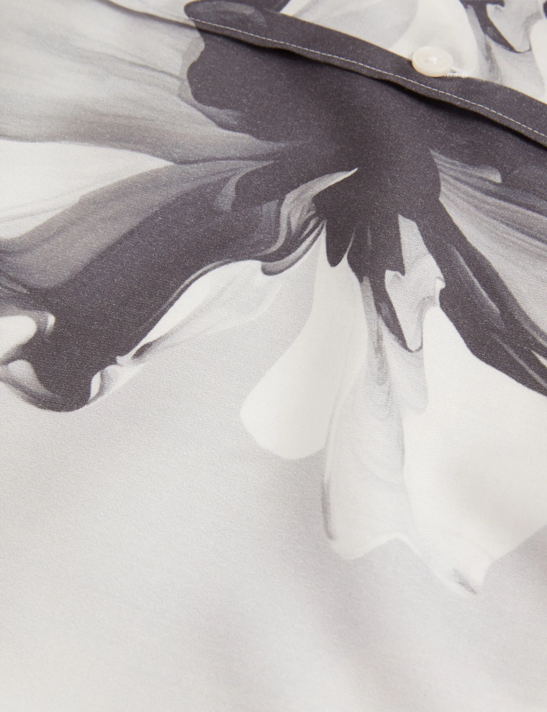 AMUND | WHITE sold by Ted Baker product image thumbnail 3