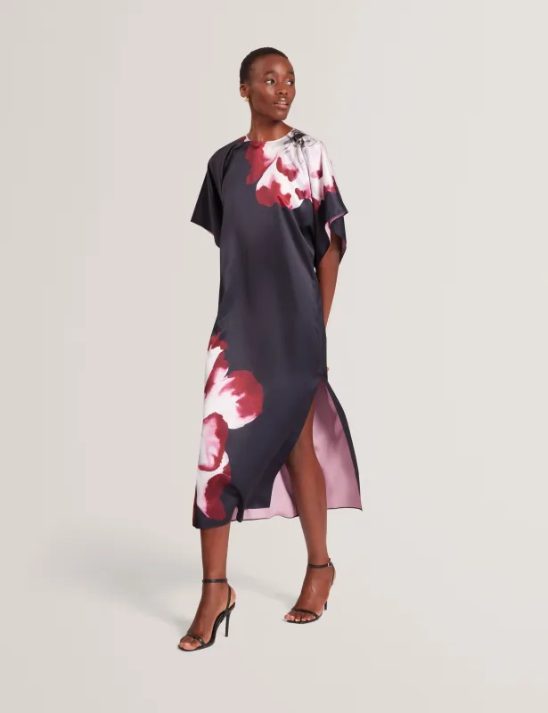 LAINII | NAVY sold by Ted Baker