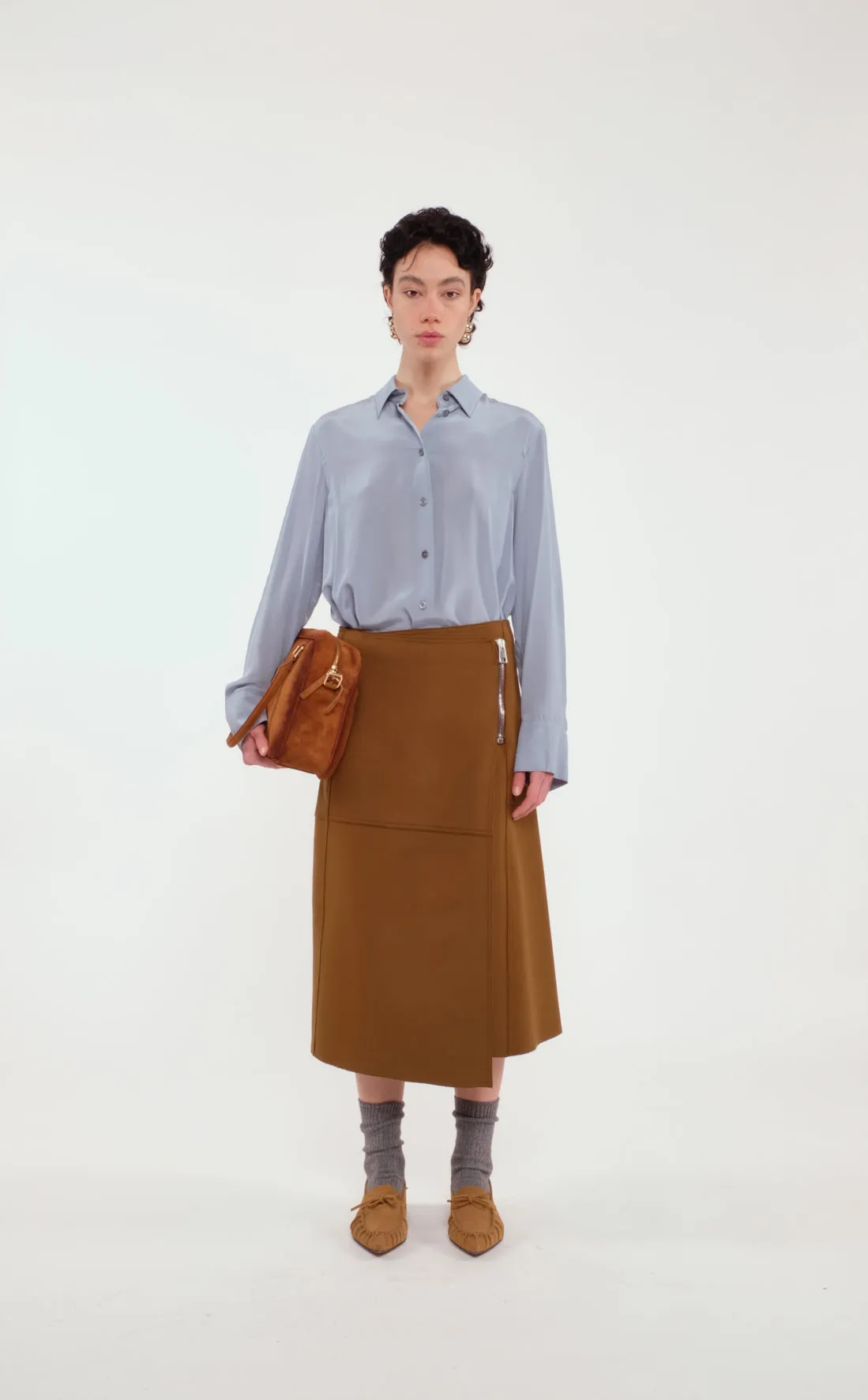 Long-Sleeved Light Blue Shirt In Fluid Viscose sold by Tela product image thumbnail 3