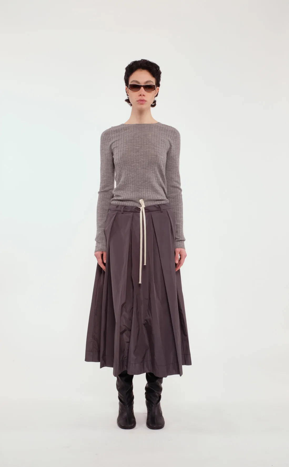 Long Full Skirt In Charcoal Taffeta sold by Tela product image thumbnail 3