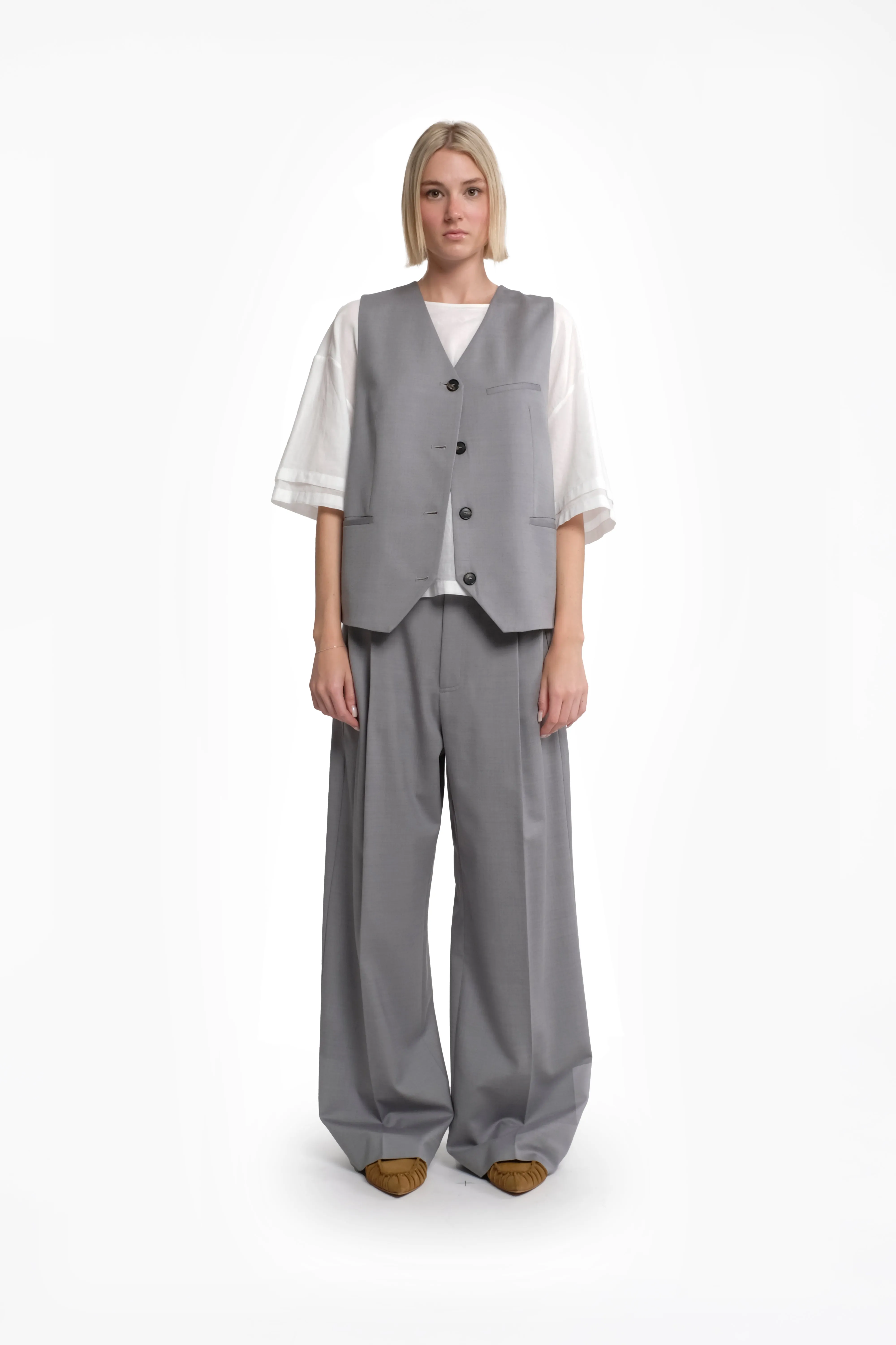 Grey Elegant Wide-Leg Trousers In Cool Wool sold by Tela product image thumbnail 3