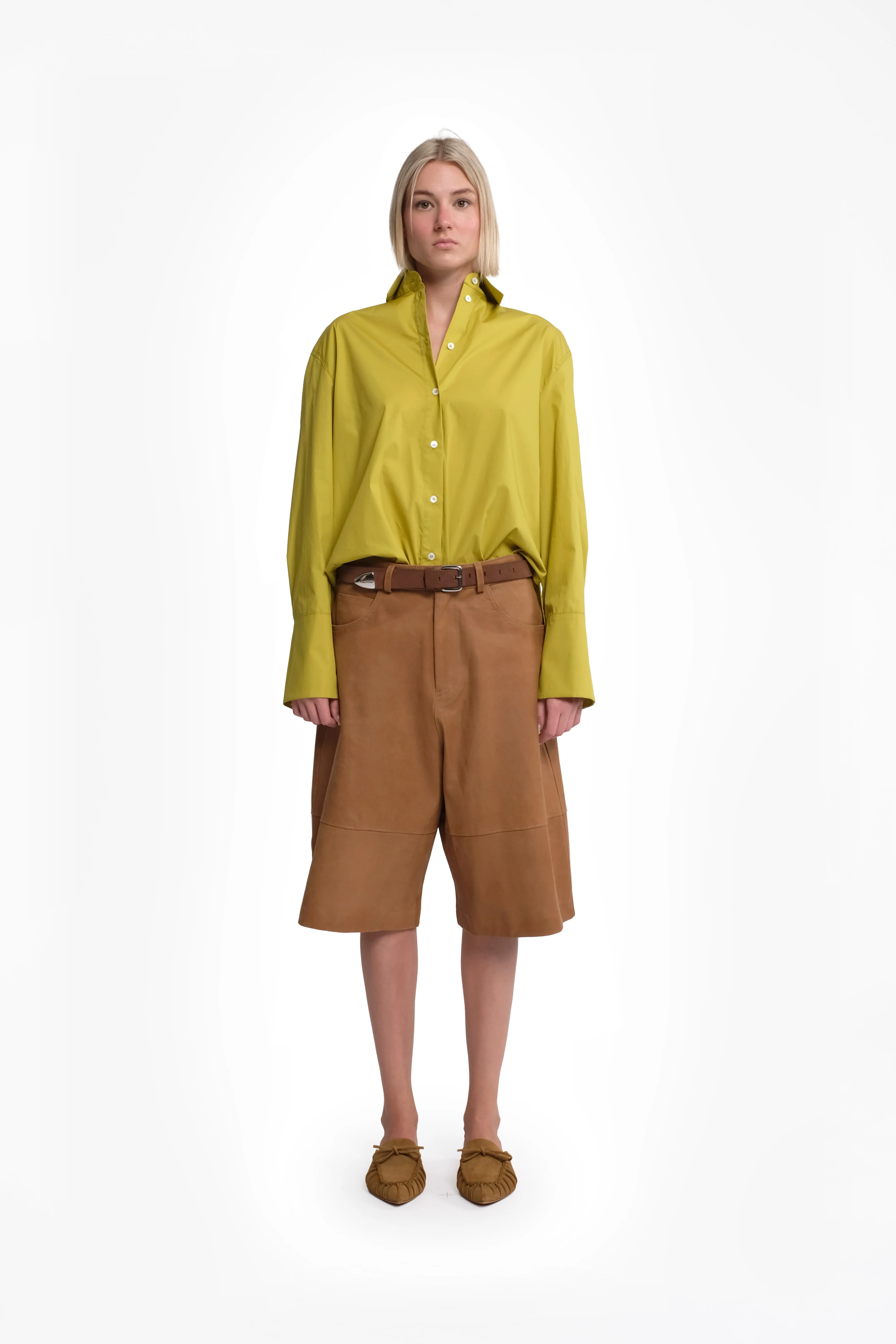 Beige Waxed Suede Bermuda Shorts sold by Tela product image thumbnail 3