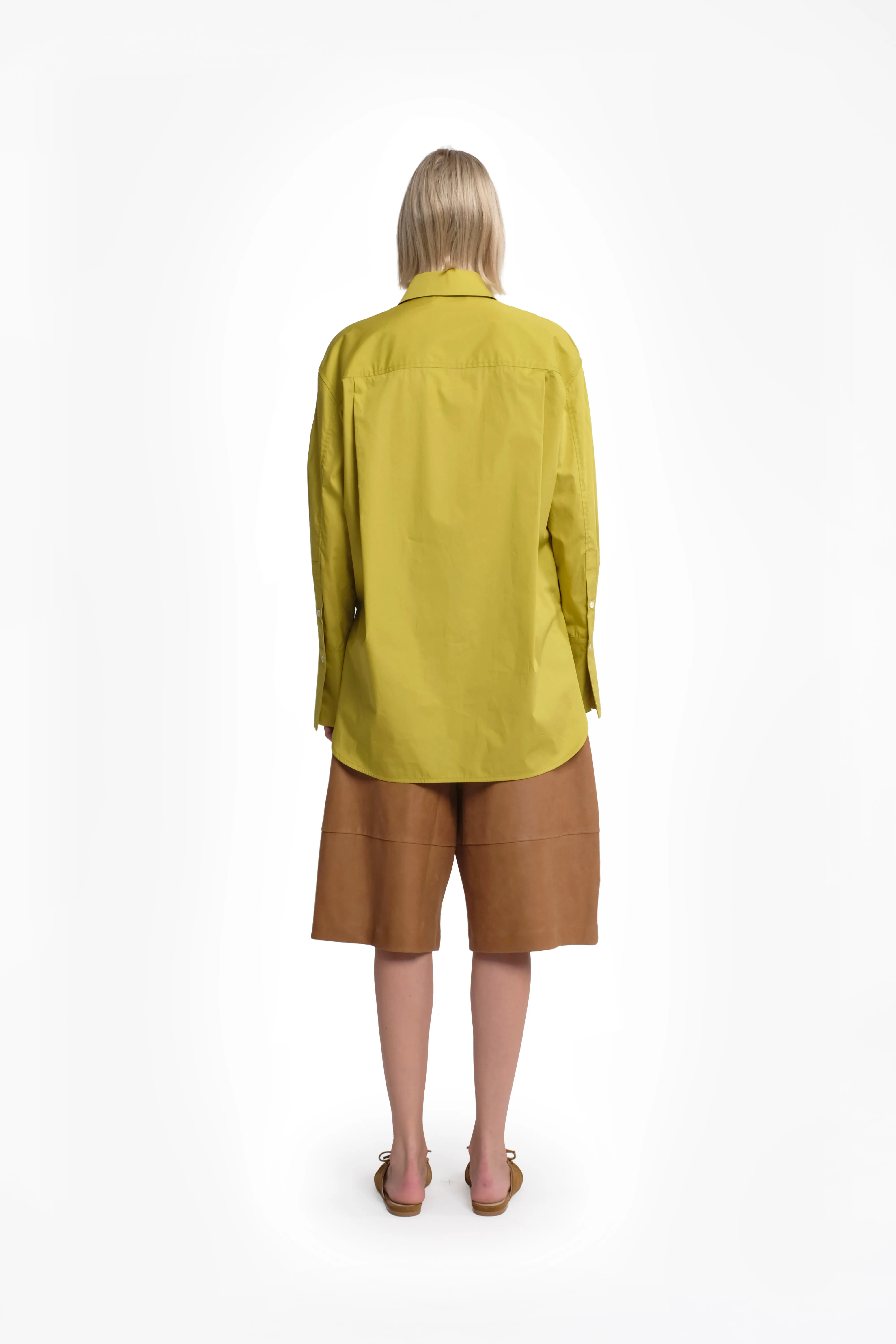 Beige Waxed Suede Bermuda Shorts sold by Tela product image thumbnail 4