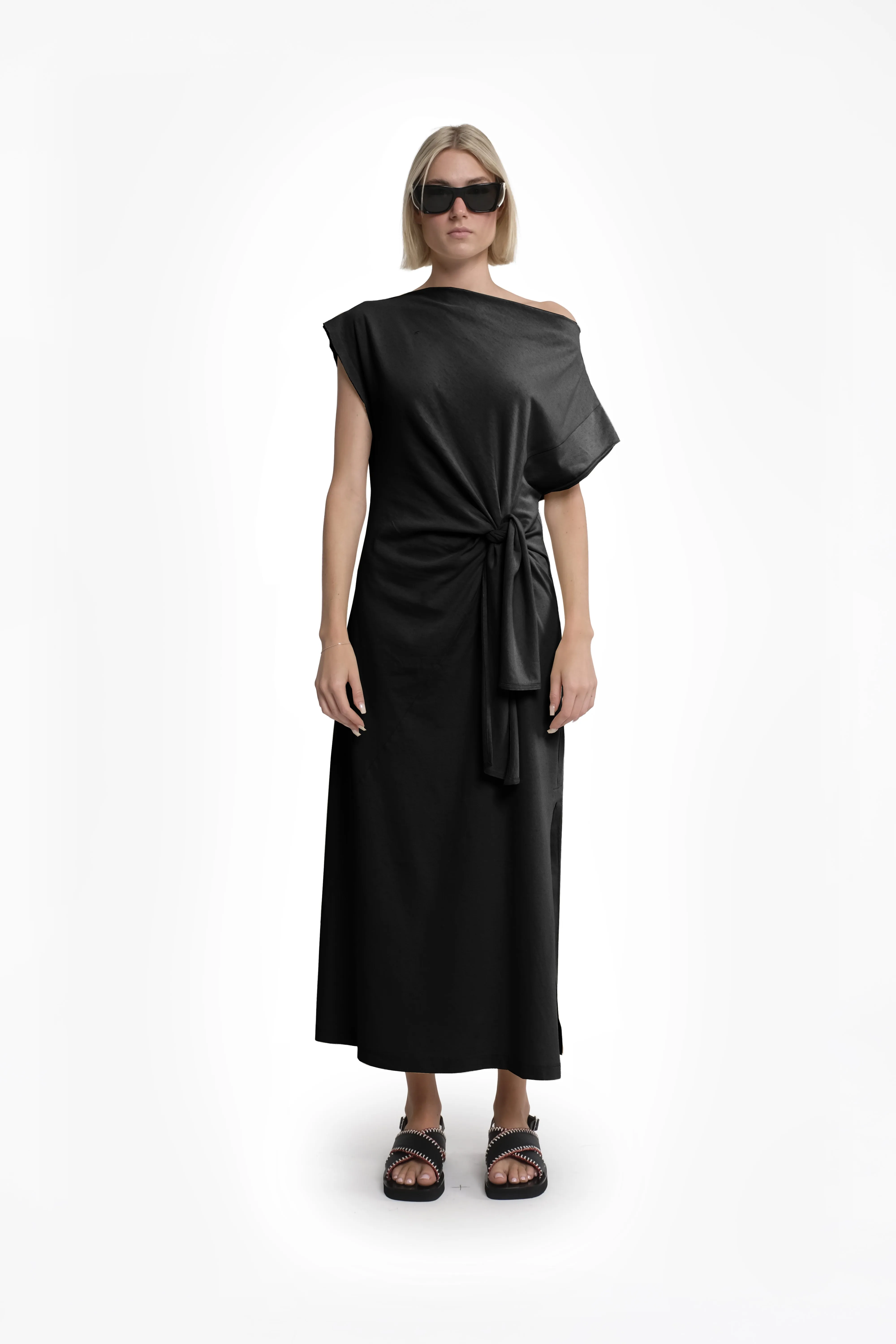 Black Asymmetric Short-Sleeve Maxi Dress With Front Knot In Jersey sold by Tela product image thumbnail 3