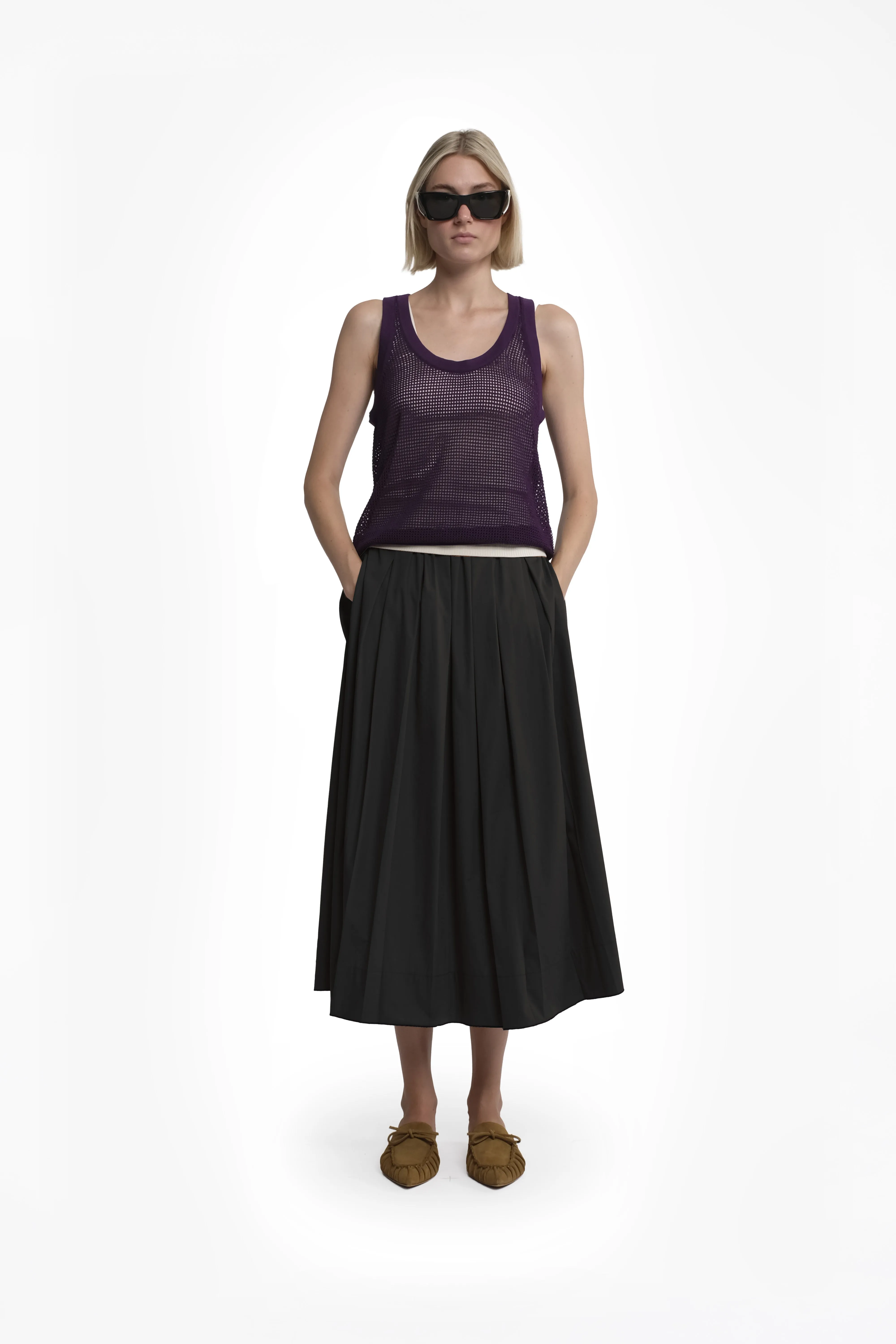 Black Maxi Pleated Cotton Poplin Skirt sold by Tela product image thumbnail 3