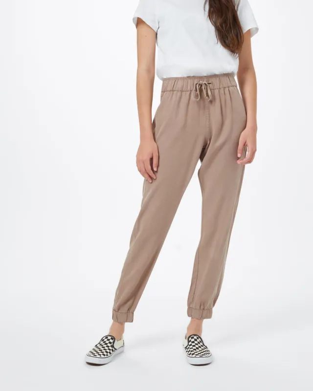 Colwood Jogger sold by tentree