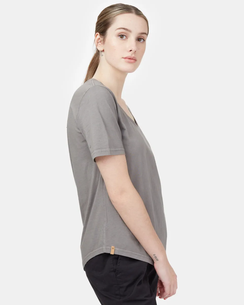 Natural Dye V-Neck T-Shirt sold by tentree product image thumbnail 2