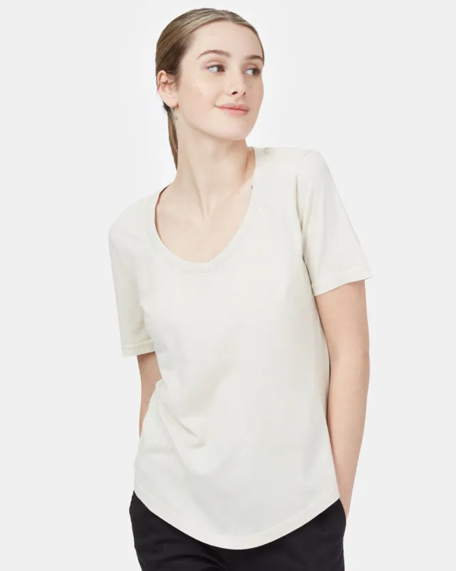 Natural Dye V-Neck T-Shirt sold by tentree