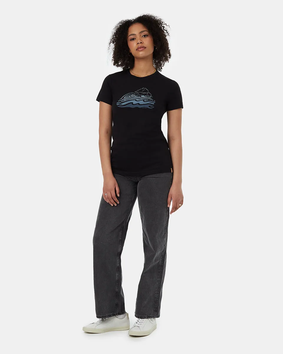 Waves T-Shirt sold by tentree