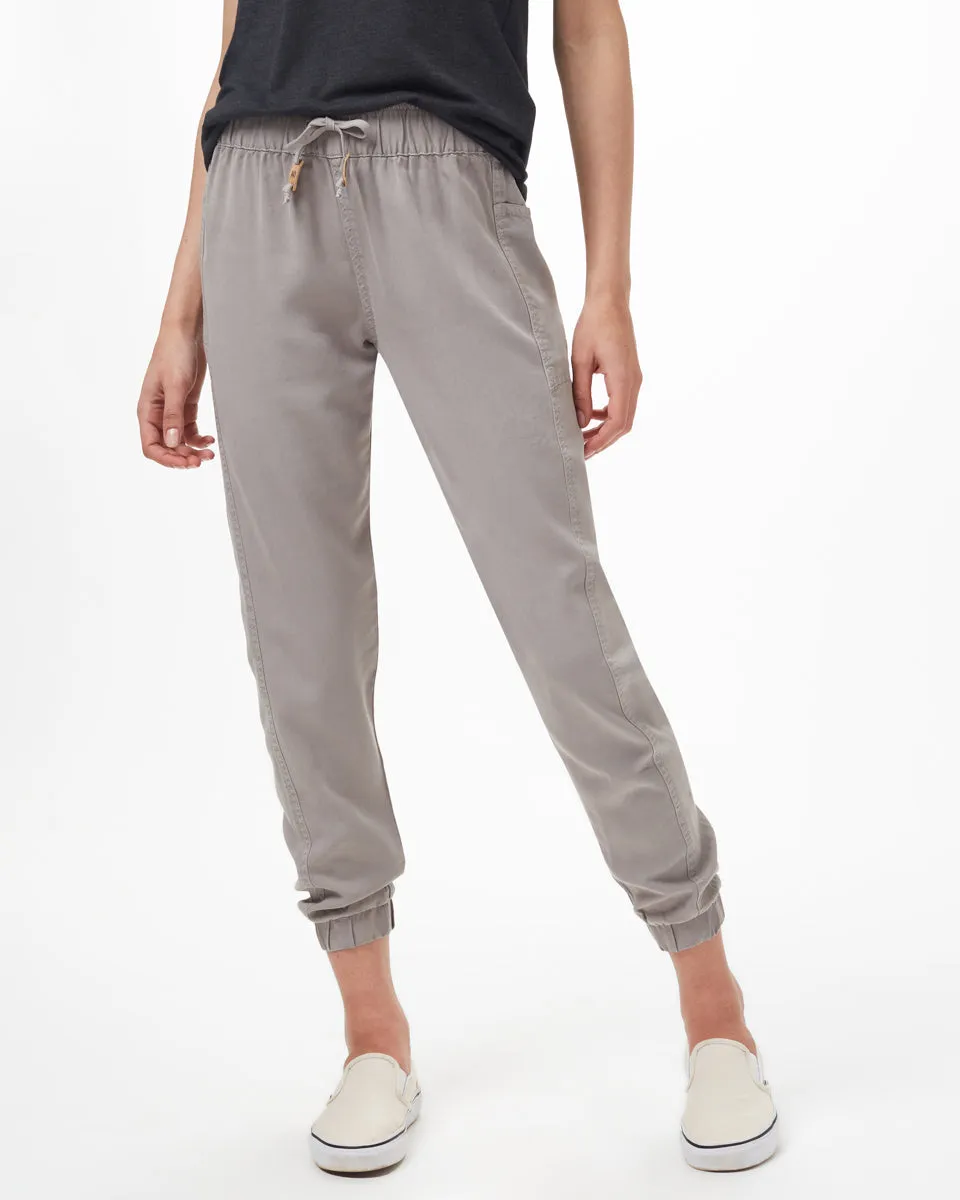 Colwood Jogger sold by tentree
