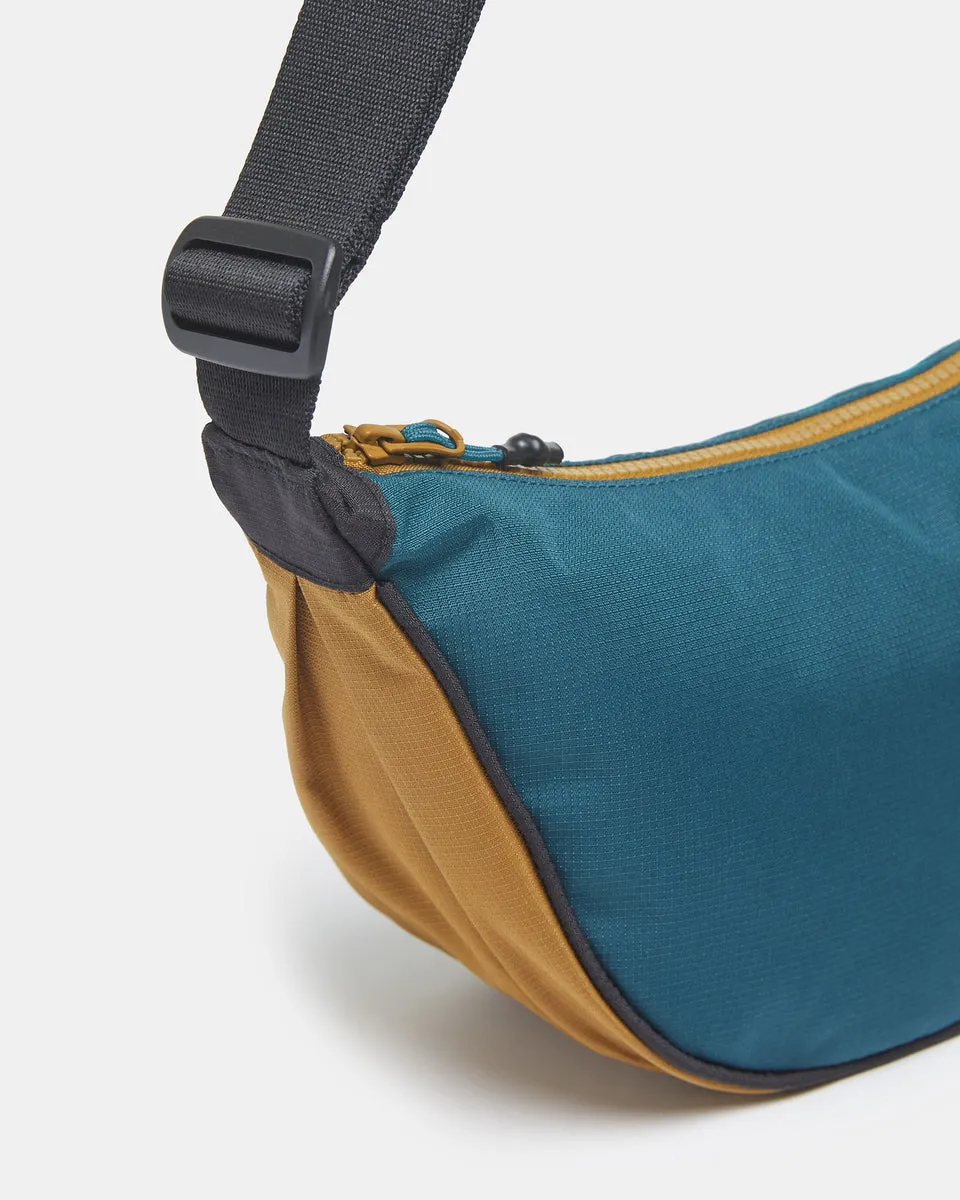 Beatty Moon Bag sold by tentree product image thumbnail 3