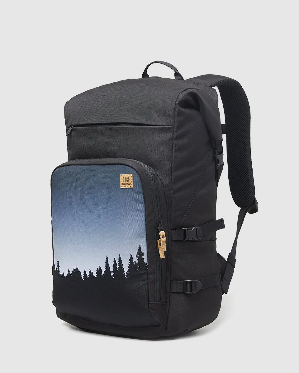 Mobius 35L Backpack sold by tentree