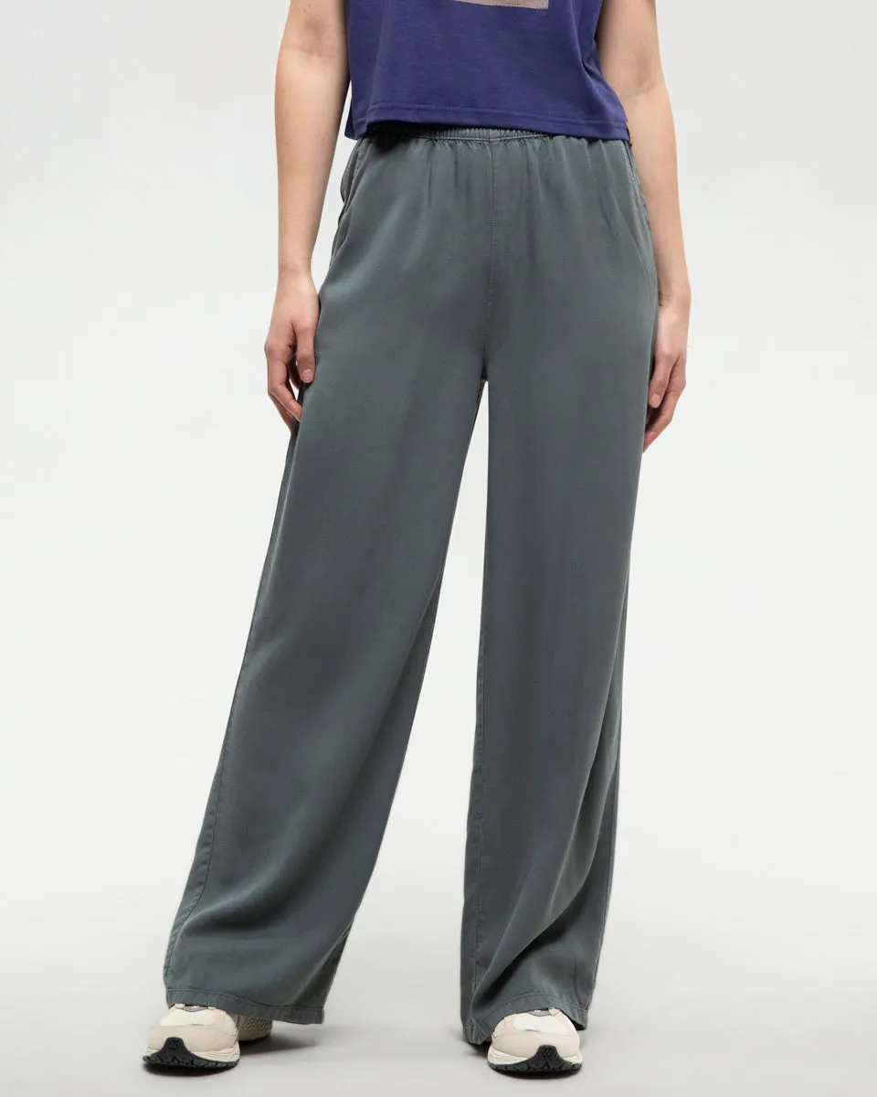 Kaslo Pant sold by tentree