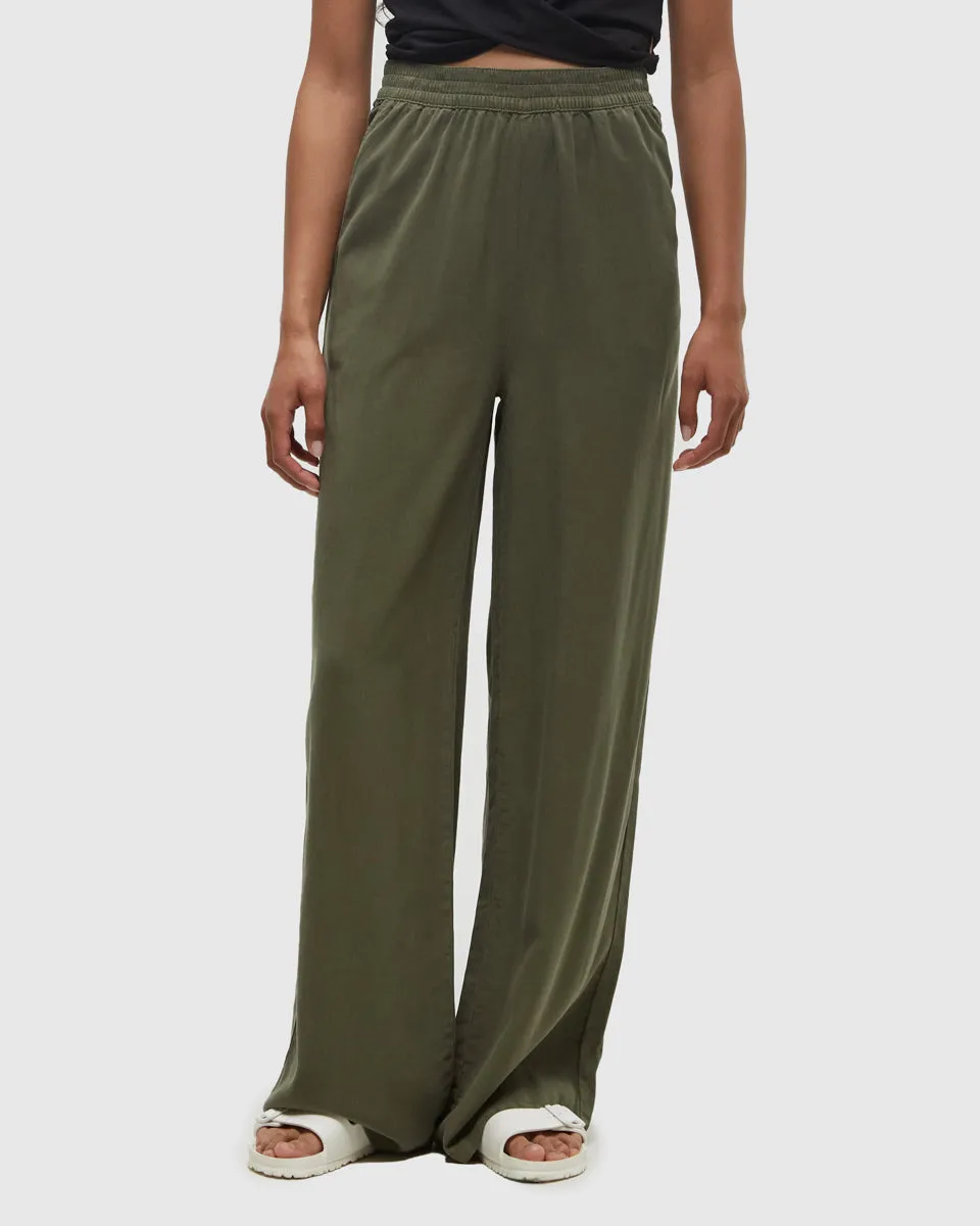 Kaslo Pant sold by tentree