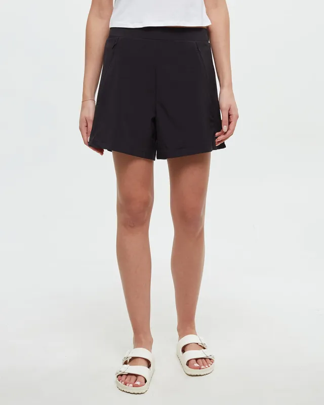 Solstice Short sold by tentree