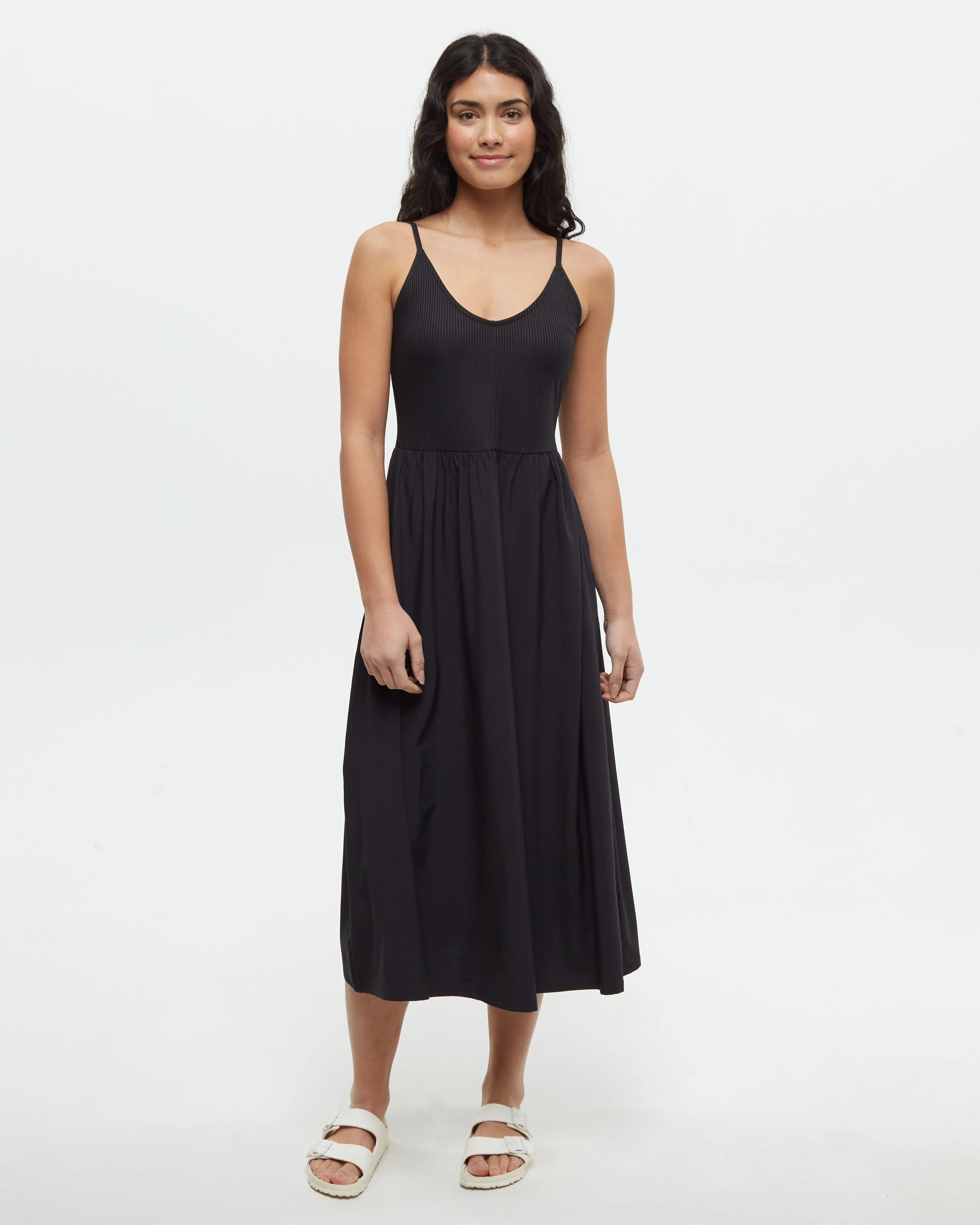 Juneau Dress sold by tentree