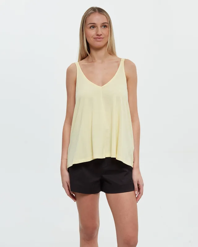 Selkirk Tank sold by tentree