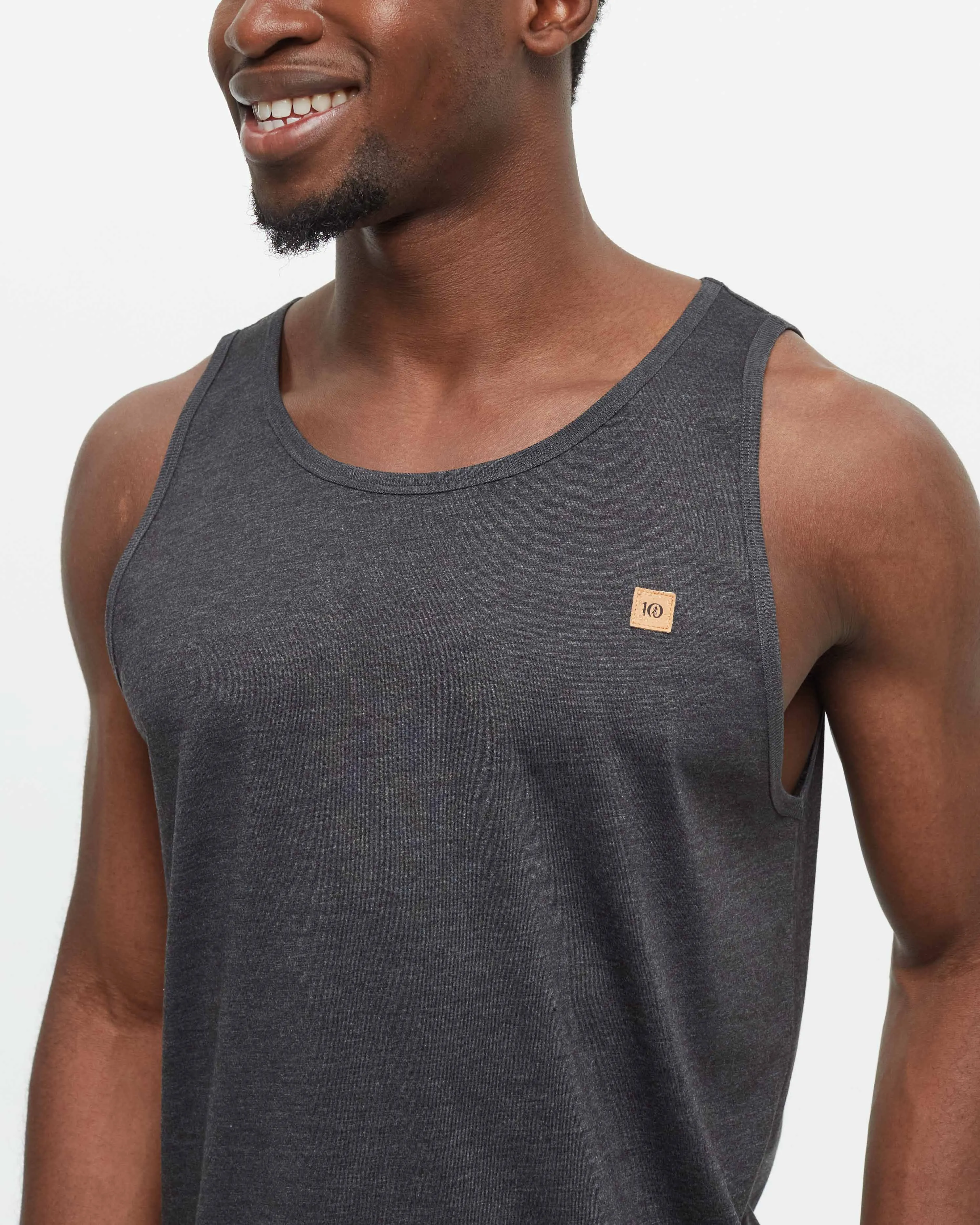 Pender Tank sold by tentree product image thumbnail 4