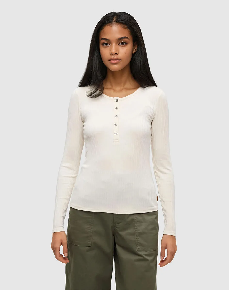 Knowles Henley sold by tentree