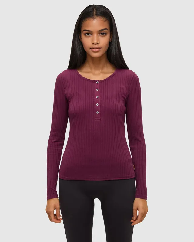 Knowles Henley sold by tentree