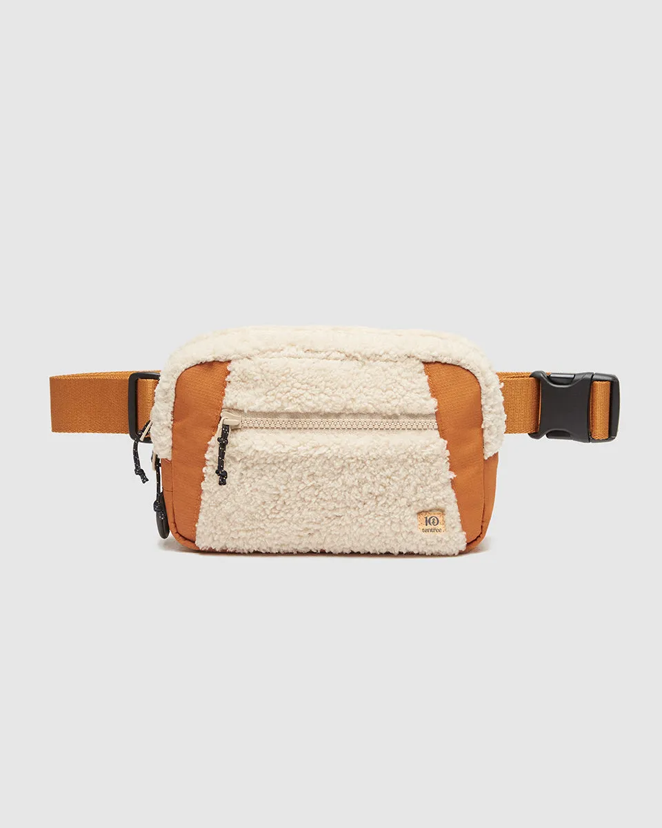 Valdes Hip Pack sold by tentree