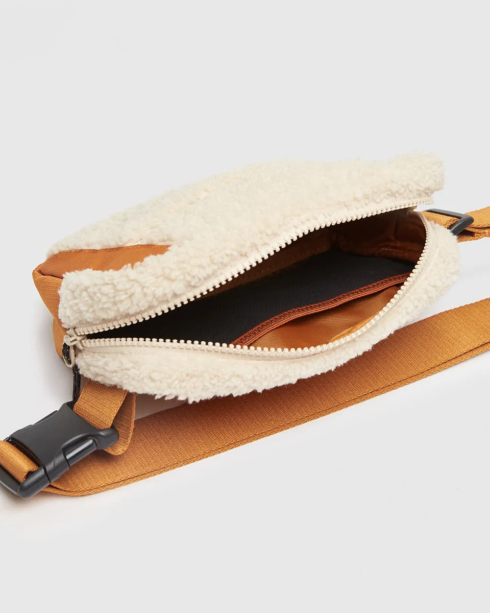 Valdes Hip Pack sold by tentree product image thumbnail 3