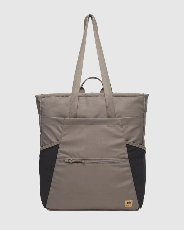 Gibsons Tote Pack sold by tentree