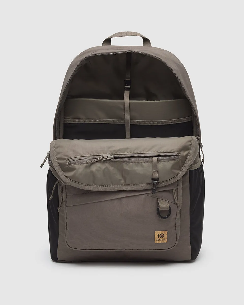 Bayview 25L Backpack sold by tentree product image thumbnail 4