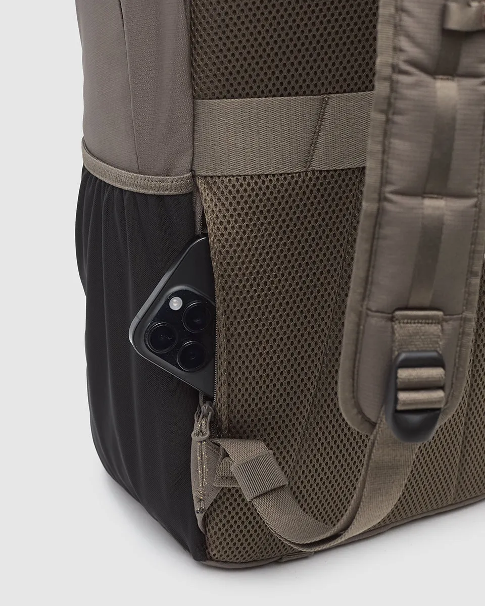 Bayview 25L Backpack sold by tentree product image thumbnail 5