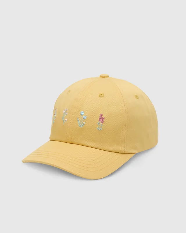 Spring Flora Peak Hat made by tentree