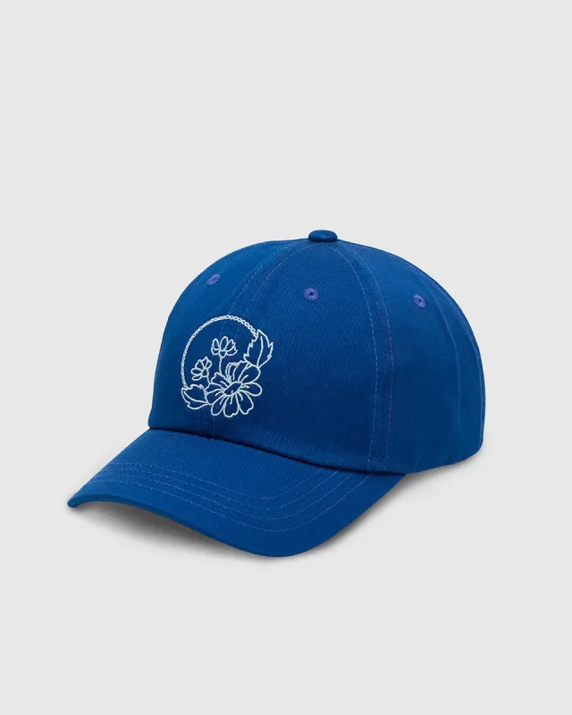 Daisy Embroidery Peak Hat made by tentree