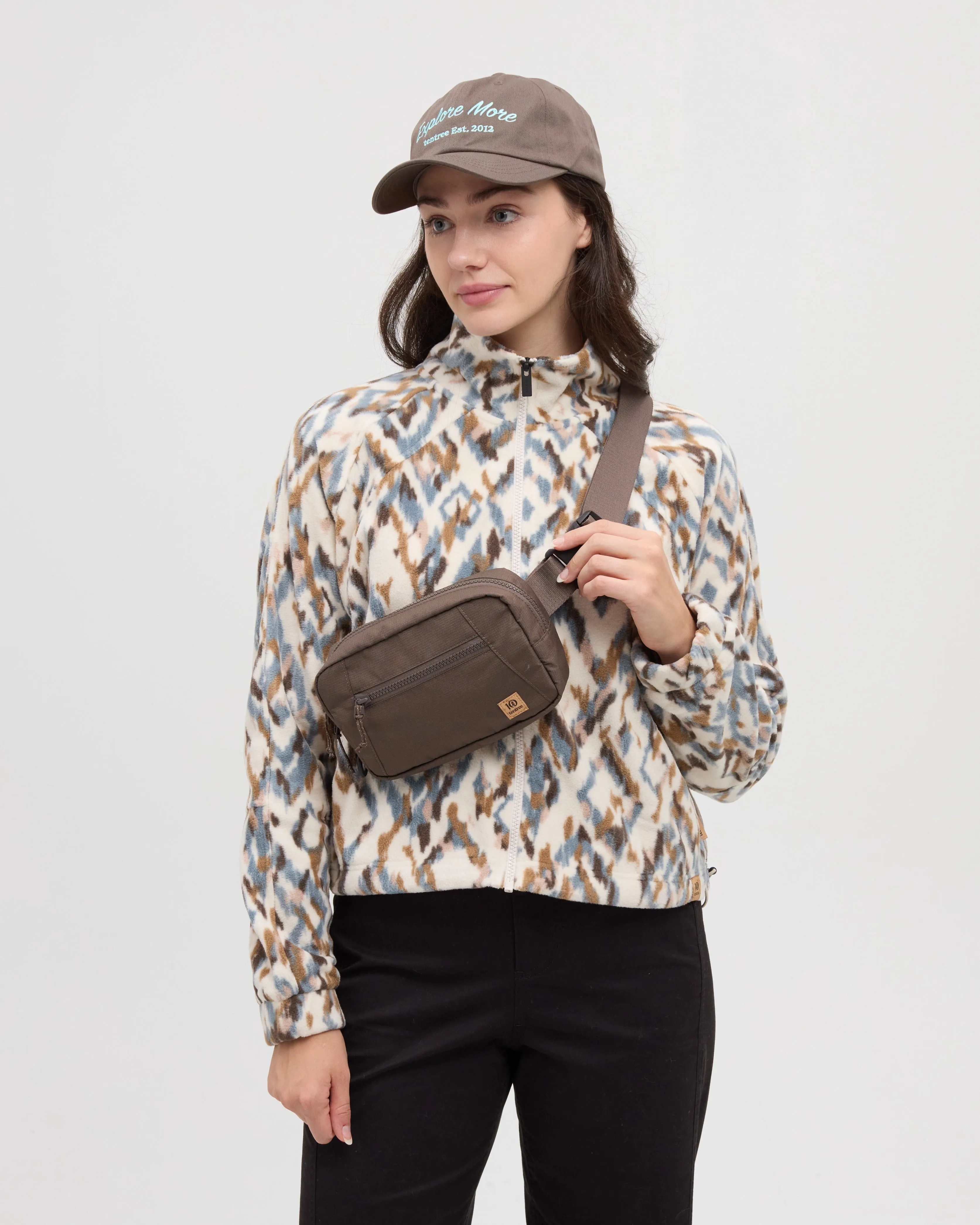 Valdes Hip Pack sold by tentree product image thumbnail 2